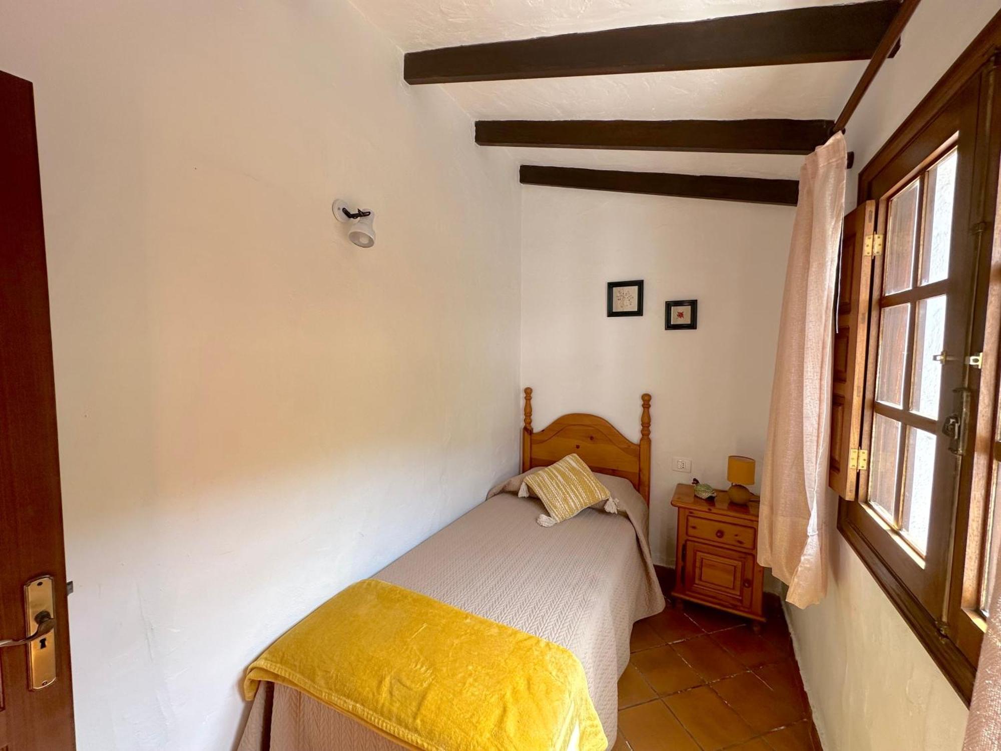 La Casita De Malnombre * La Frontera