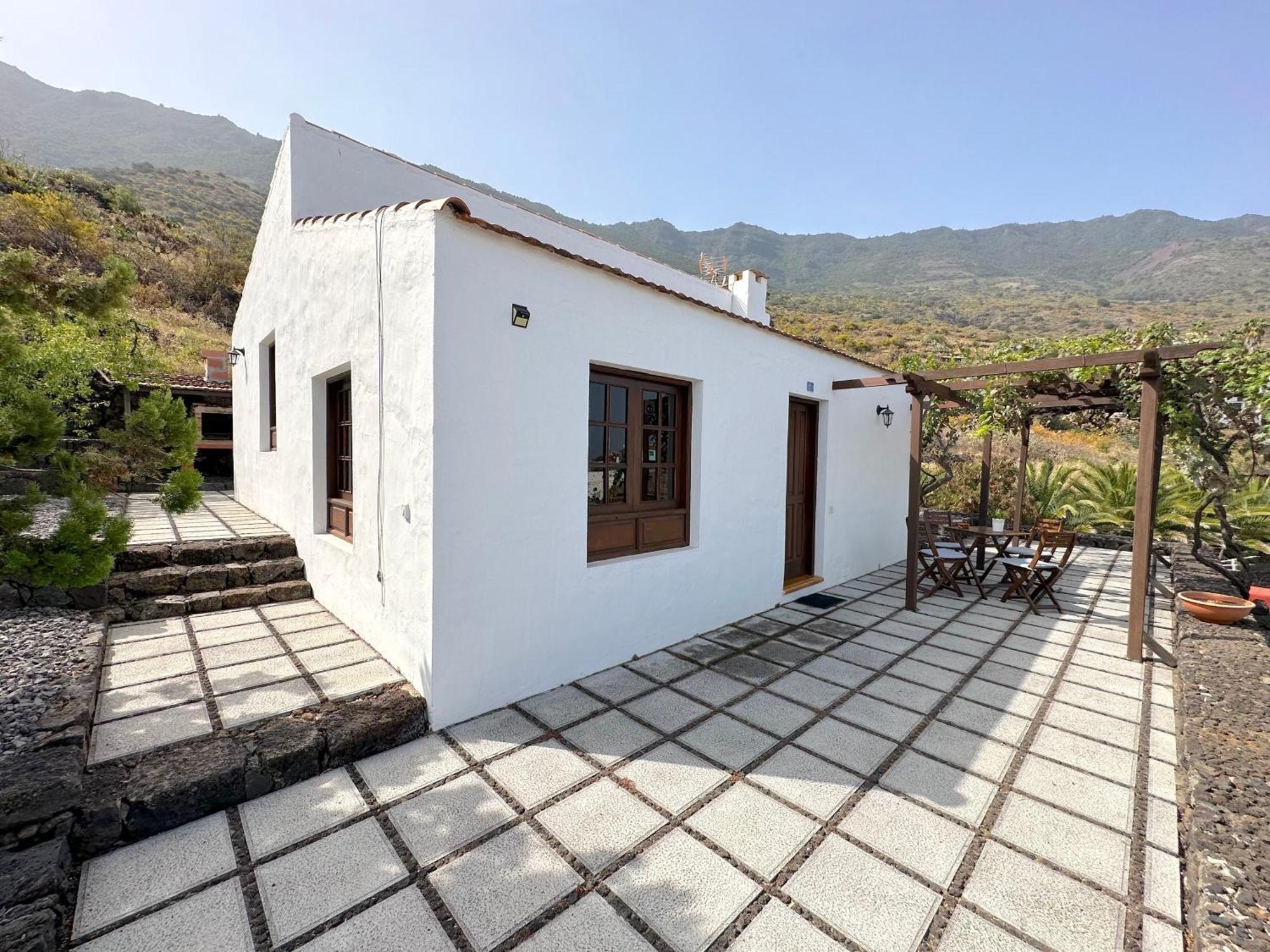 La Casita De Malnombre Сasa de vacaciones
