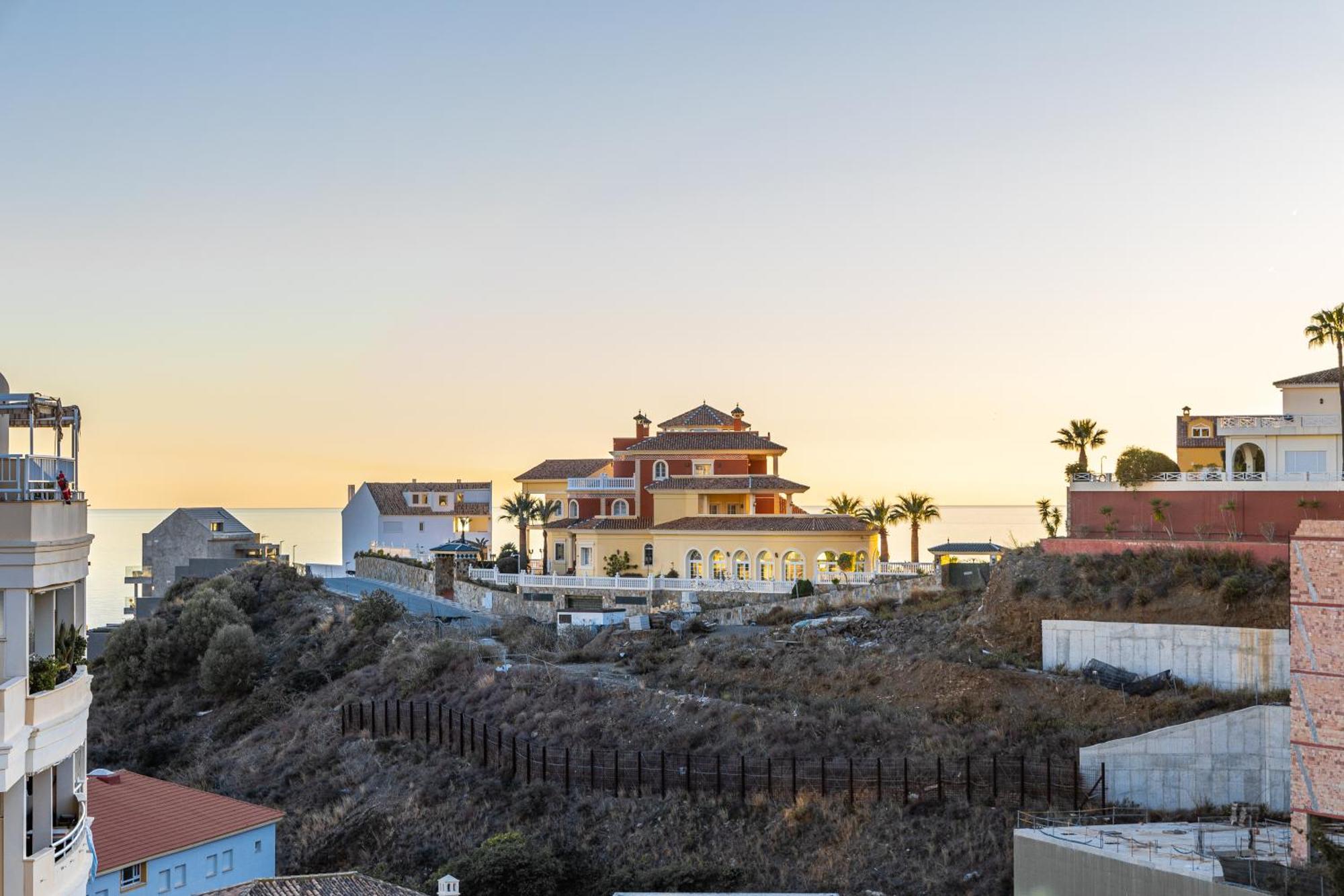 Apartamento Holidays2nueva Torrequebrada 2 Bedrooms And 2 Bathrooms, Terrace, Community Pool And Garage