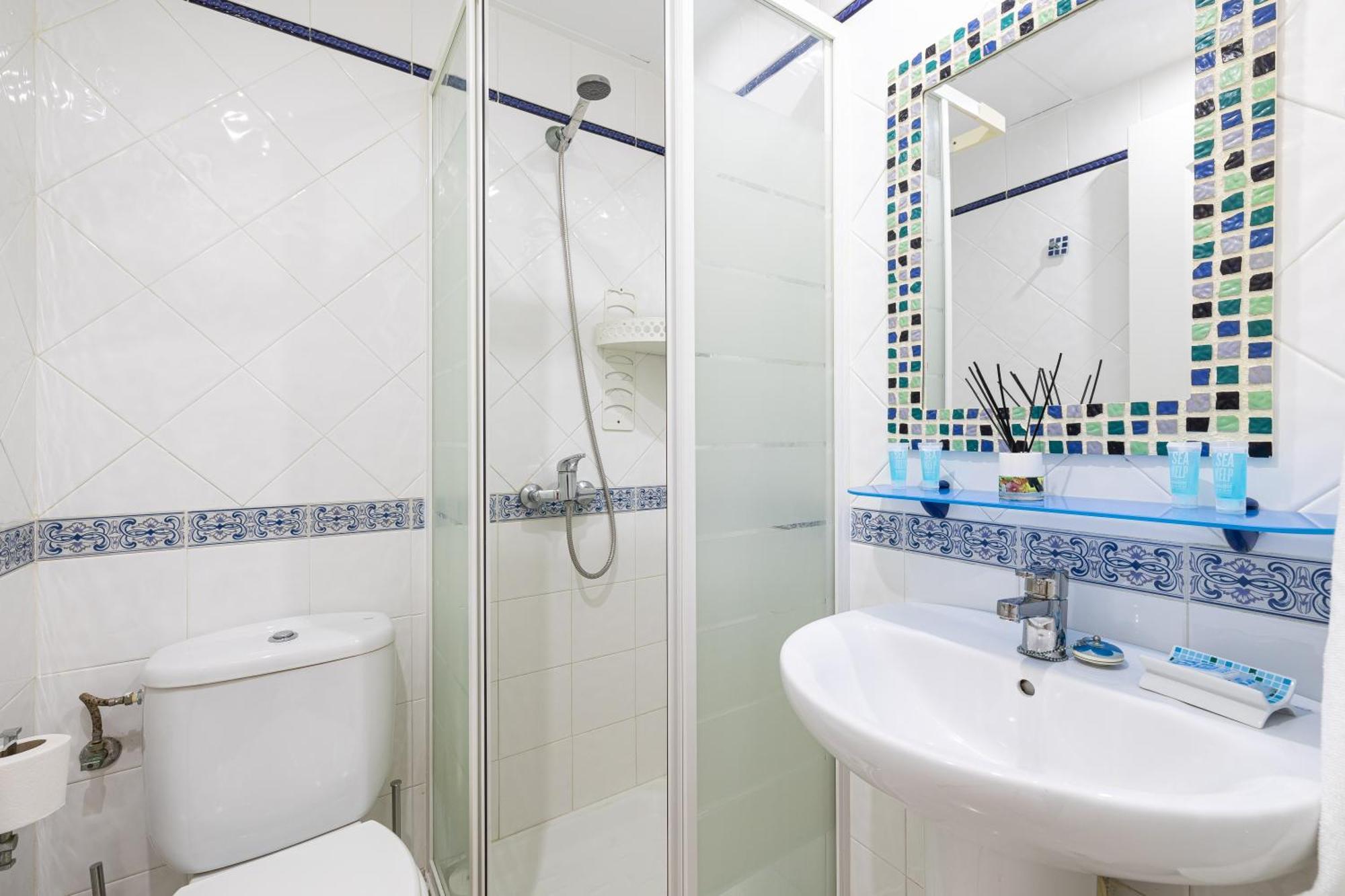 Holidays2nueva Torrequebrada 2 Bedrooms And 2 Bathrooms, Terrace, Community Pool And Garage Apartamento *