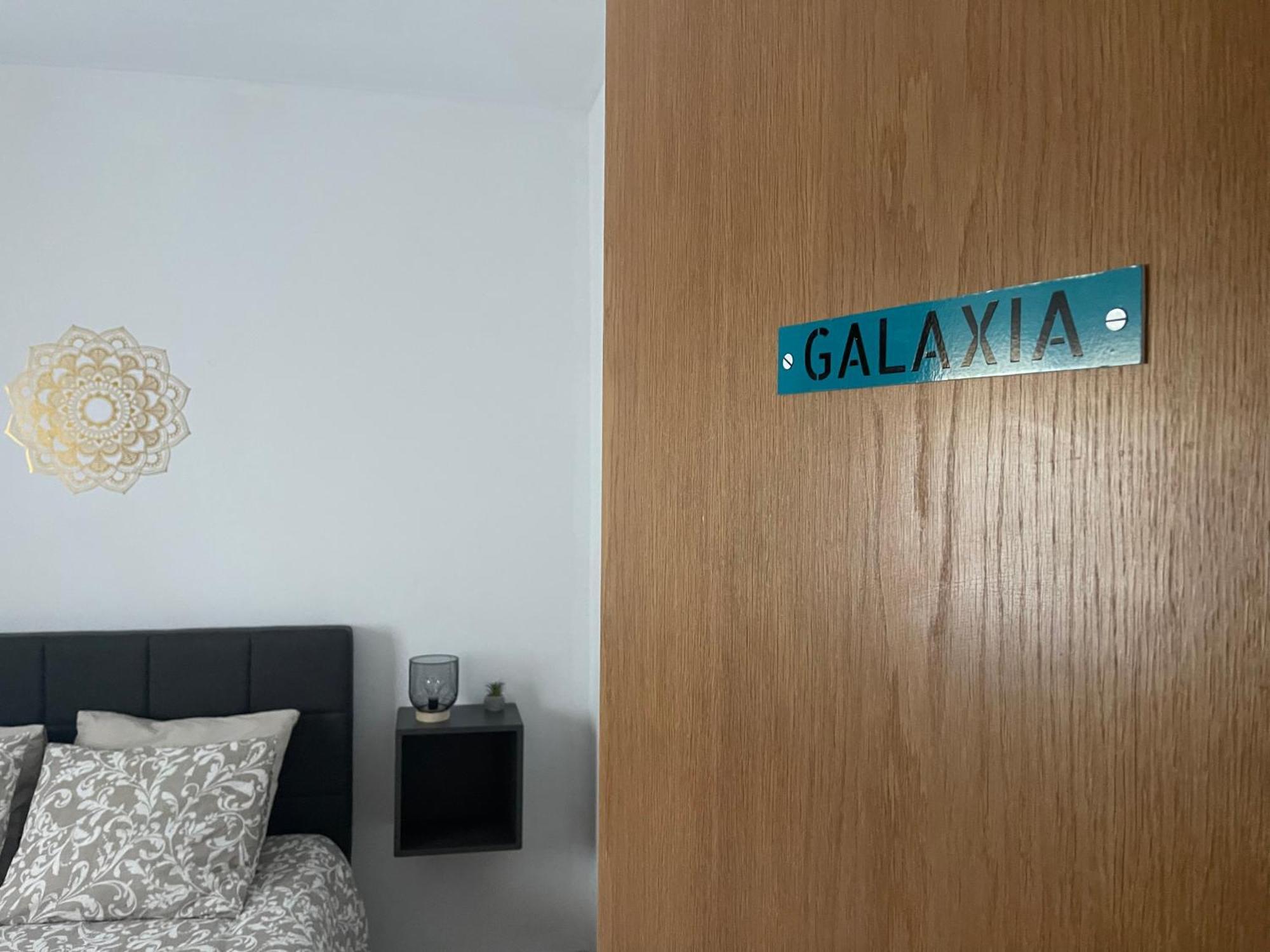 Galaksi-habitacion Doble Privada En Casa Compartida-uebica2 Homestay Mairena del Aljarafe