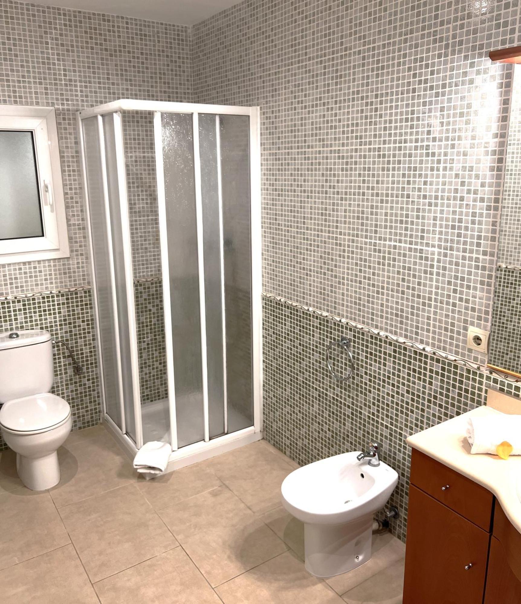 Om, Piscina Privada, Aire Acondicionado Free Villa