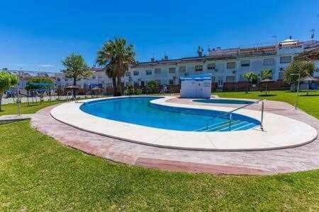 Casa Grande Piscina Y Garaje Сasa de vacaciones