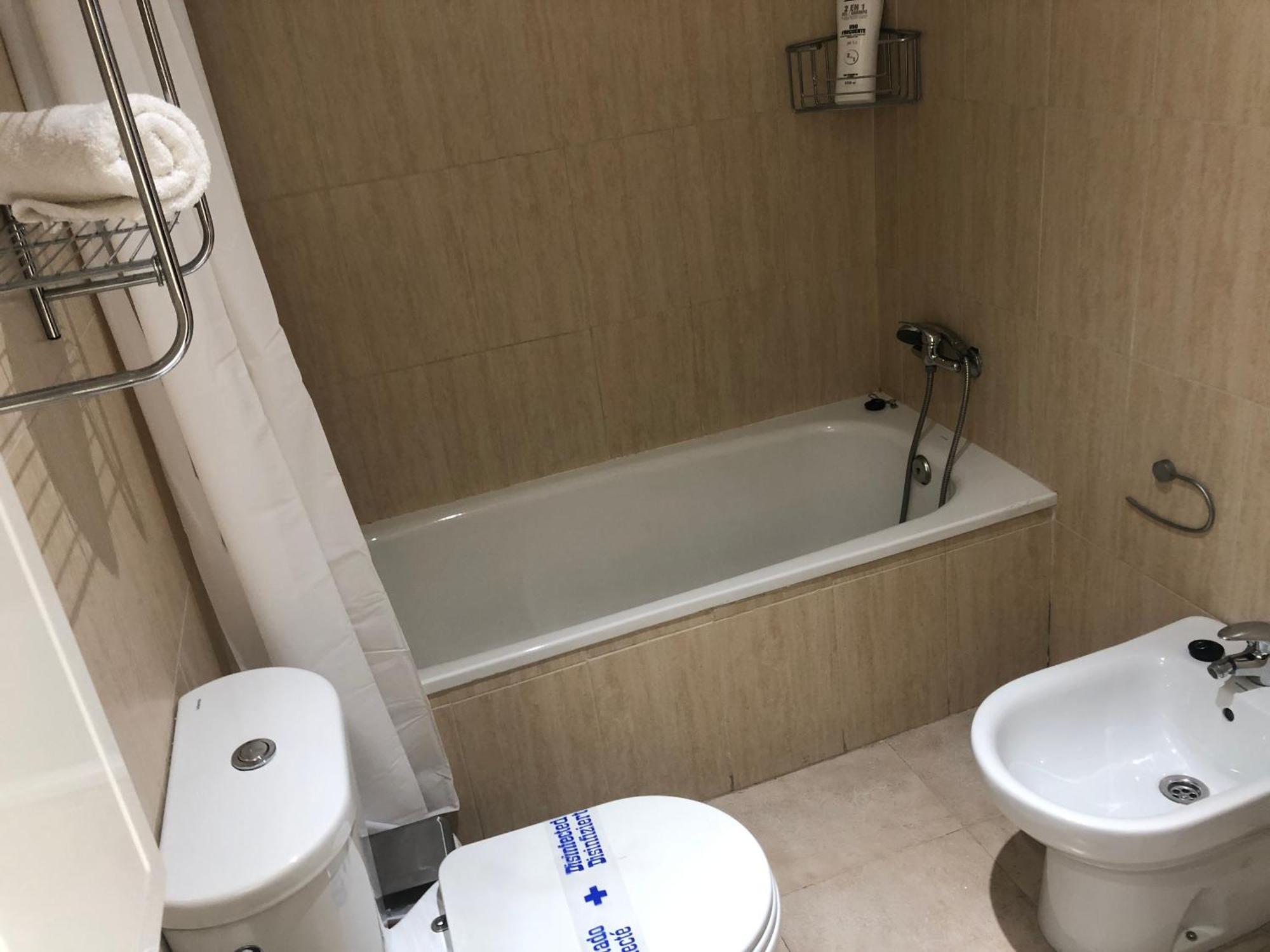 Zona Media Confort Monte Oiz Apartment *