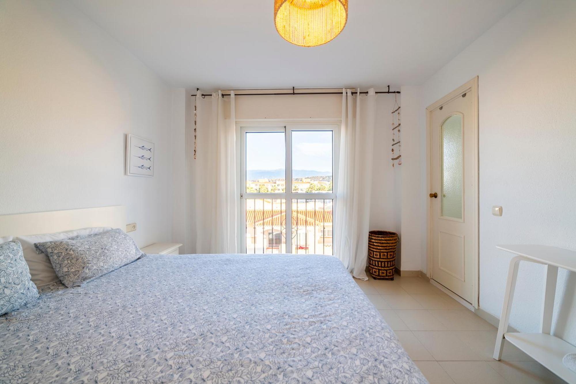 Just At The Heart Of The Village Apartment *
