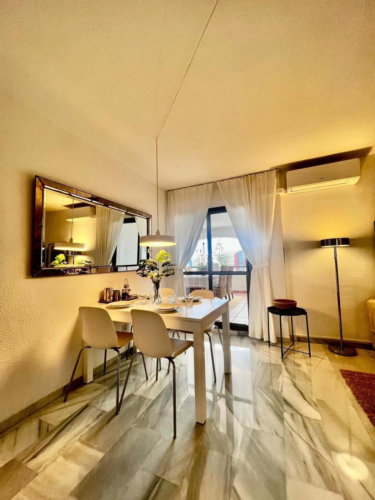 En Pueblo Evita Con Piscina Y Terraza Apartamento *