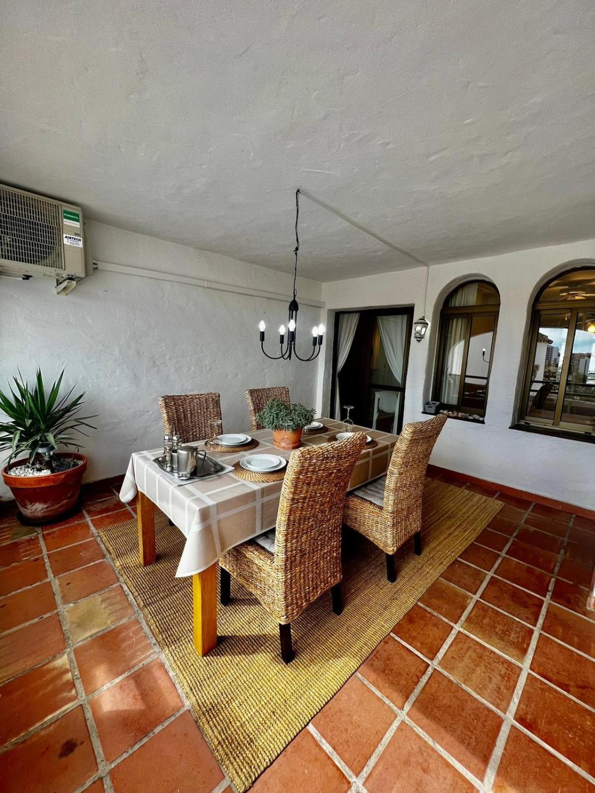 Apartamento En Pueblo Evita Con Piscina Y Terraza