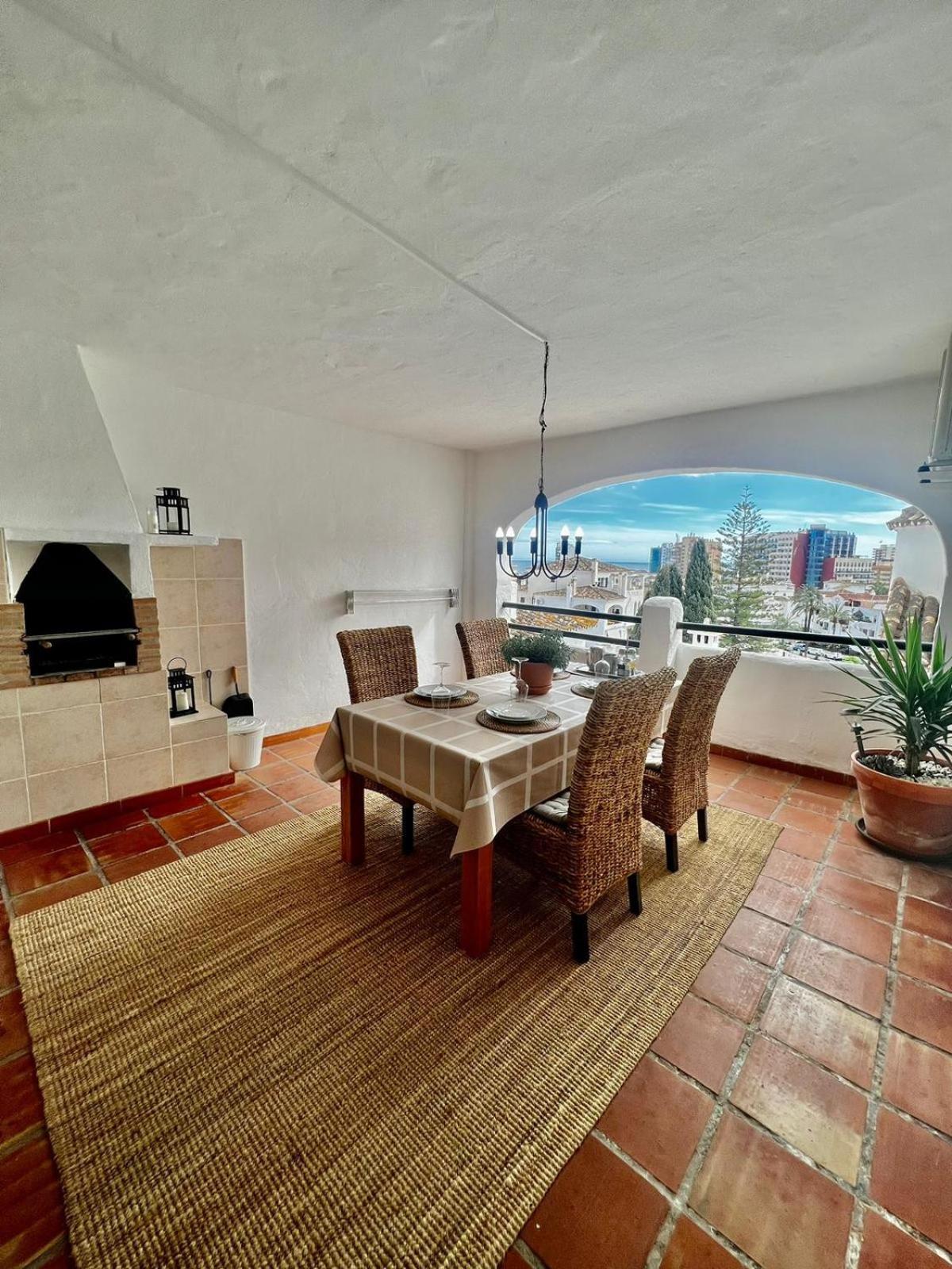En Pueblo Evita Con Piscina Y Terraza Apartamento *