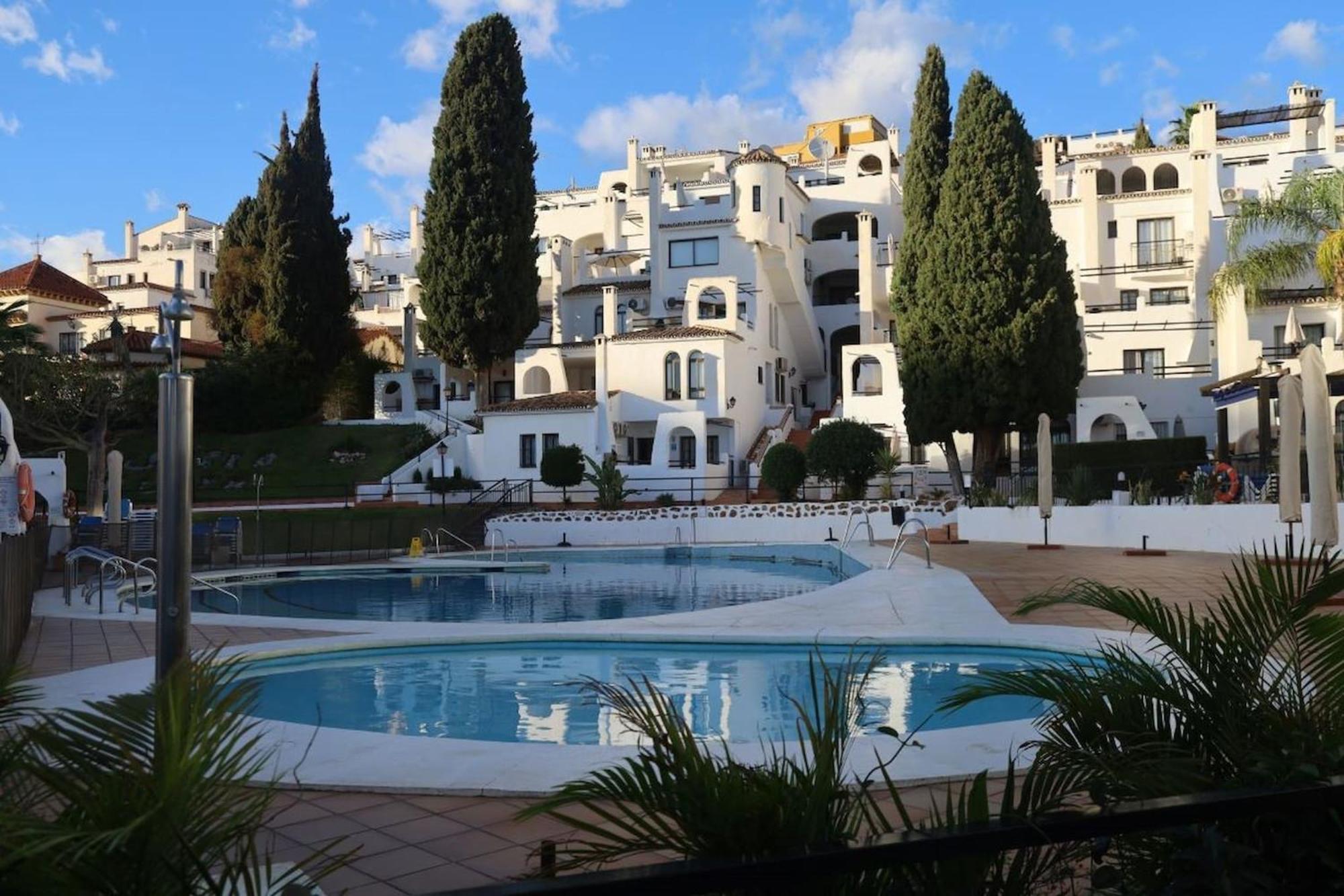 Apartamento En Pueblo Evita Con Piscina Y Terraza Benalmádena