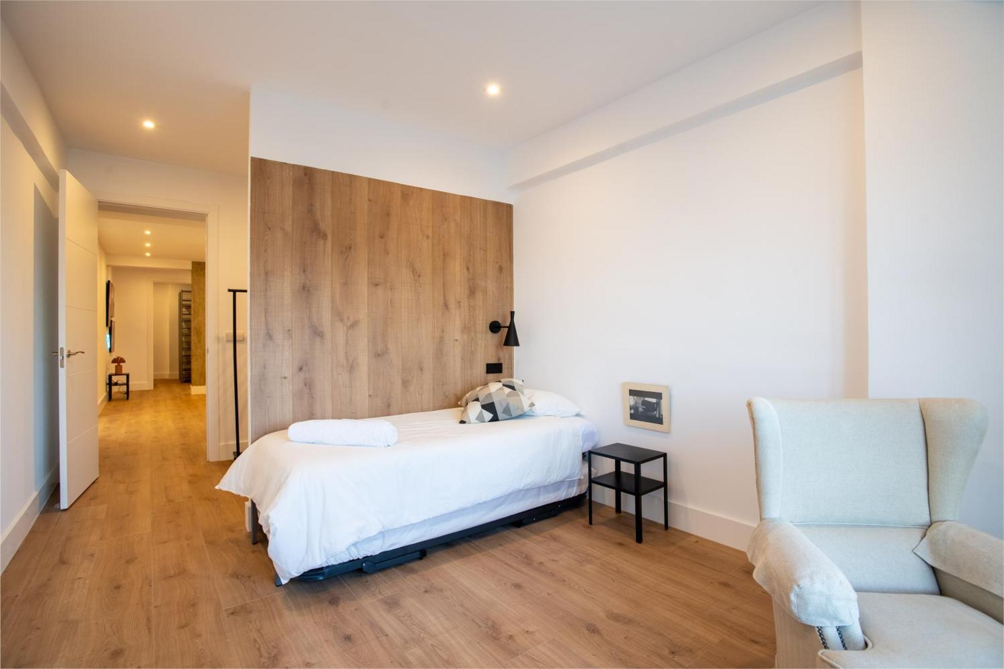 Apartamento Llorenzu El Santu - Vistas Al Mar - 4 Hab Y 3 Banos - Vut-6322-as Gijón
