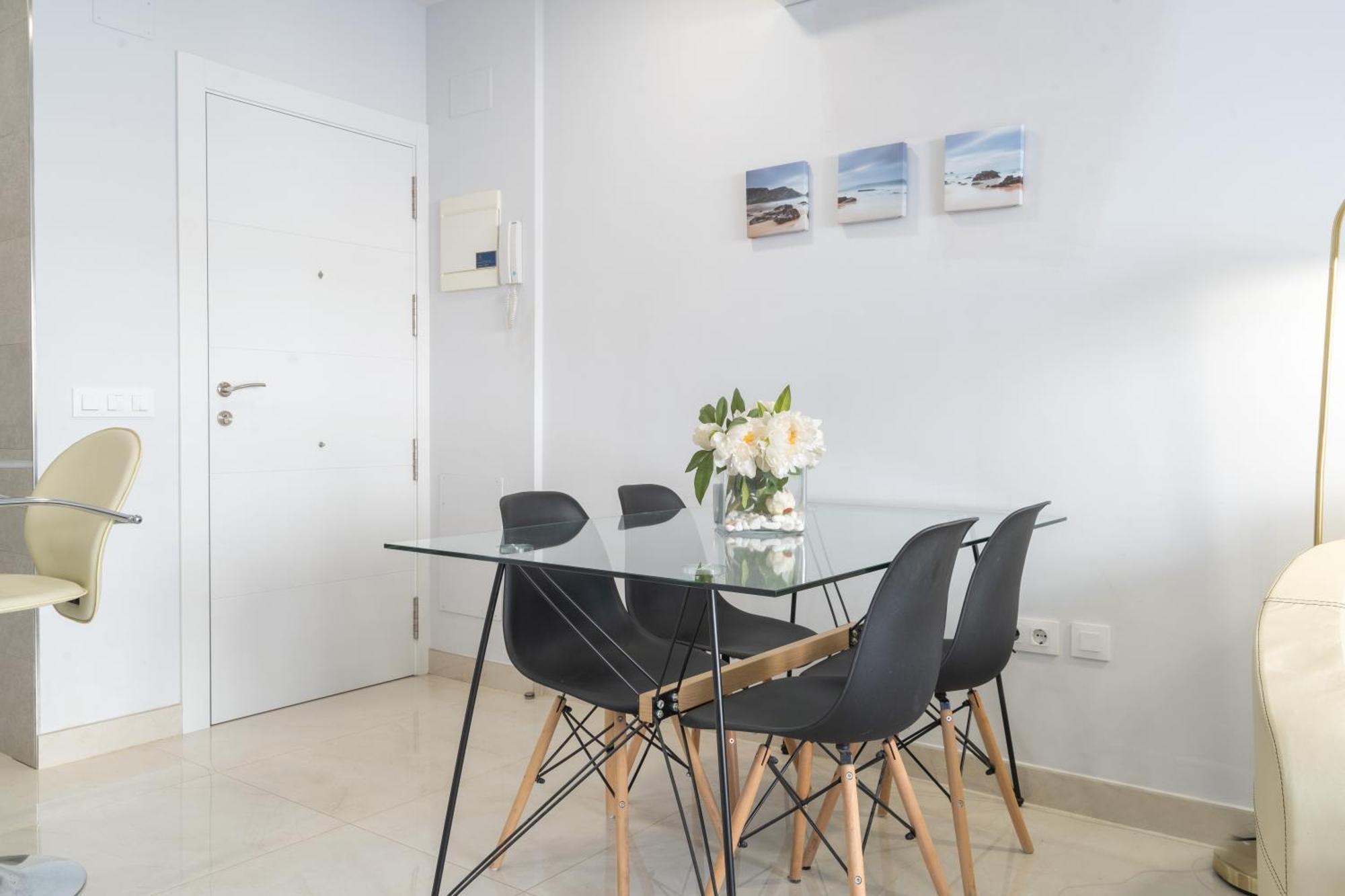 Castillo Apartment *