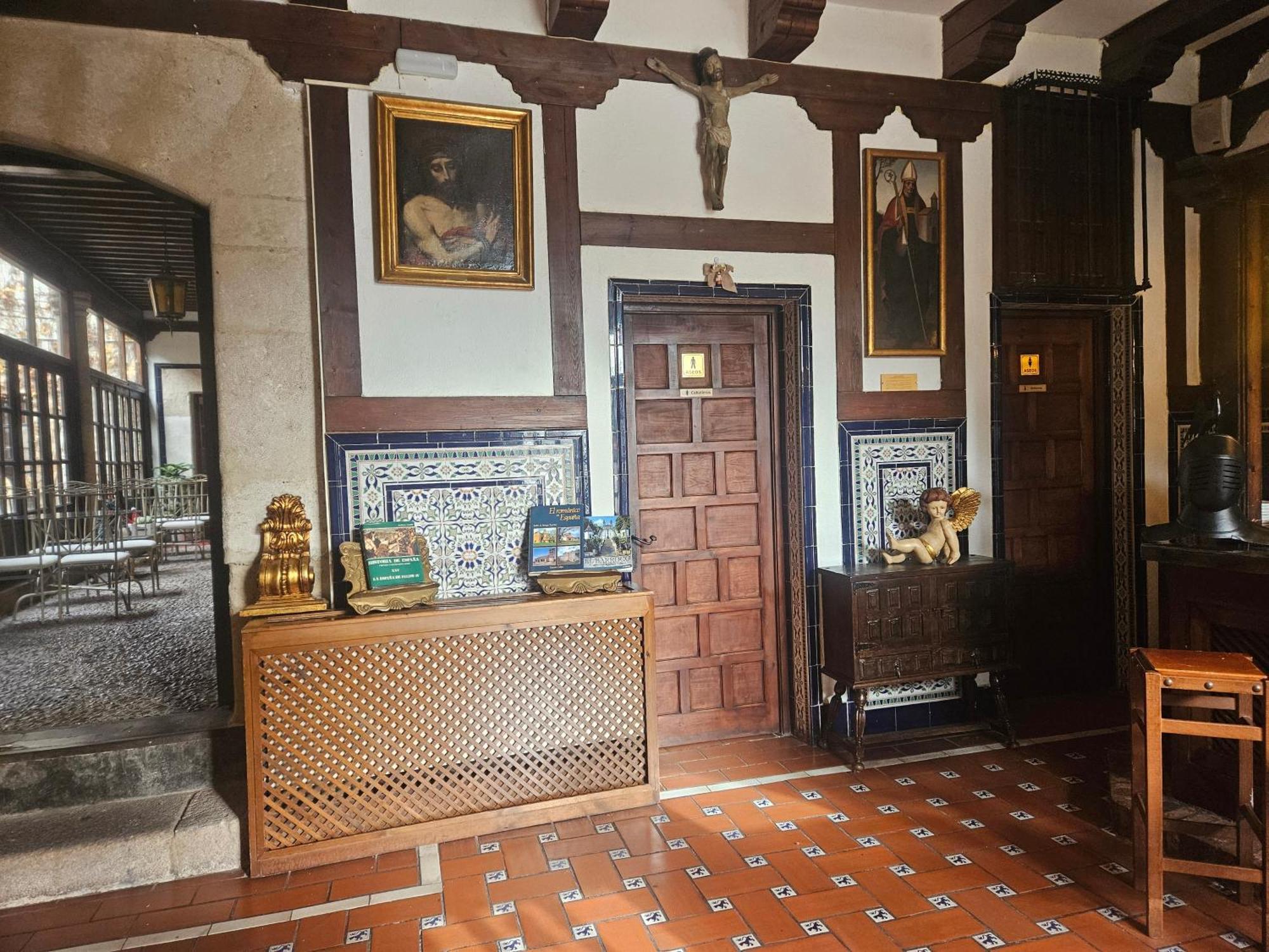 Hotel Real De 2*