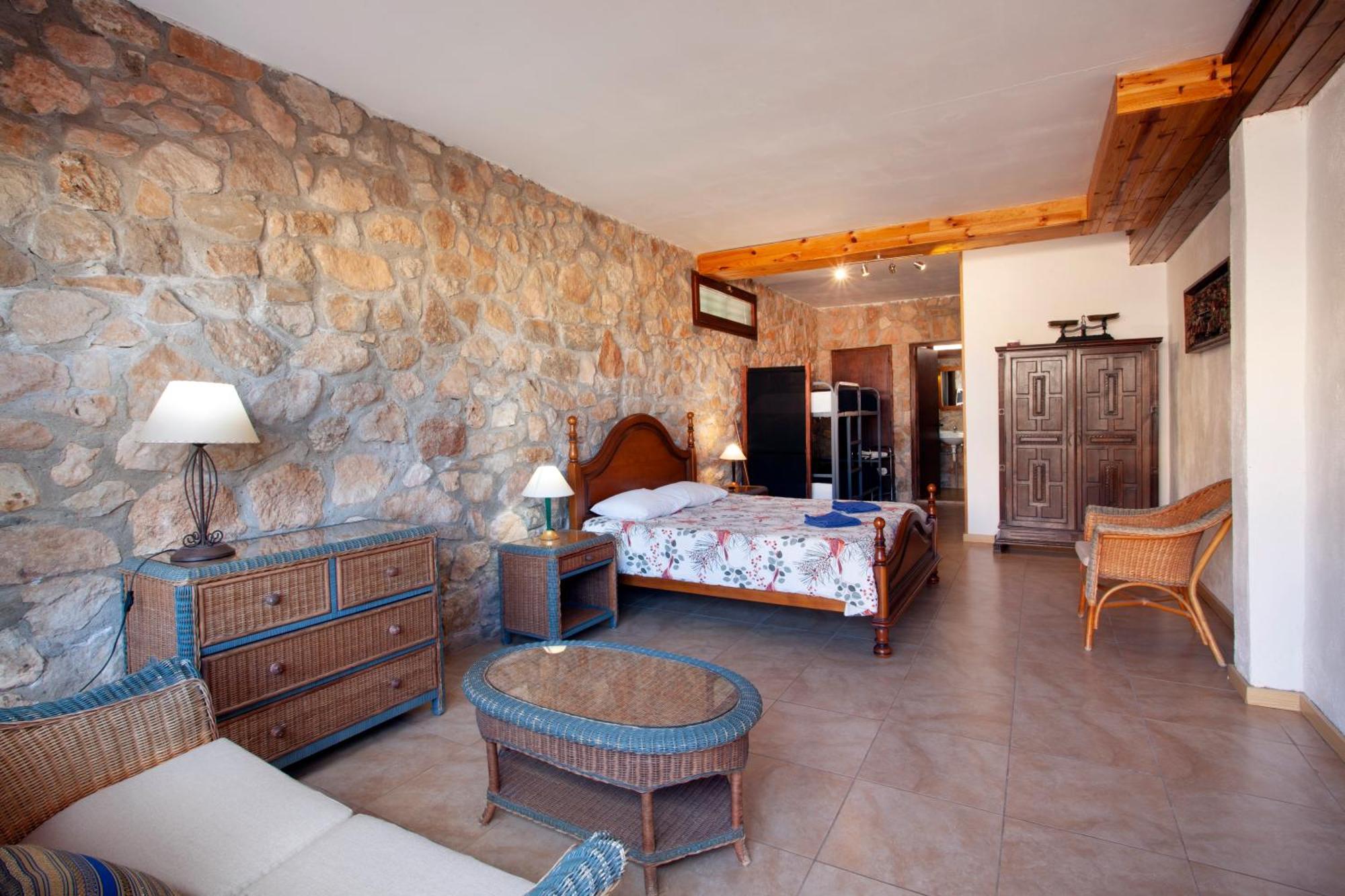 Guest house Aaccent - Prenafeta Montblanc