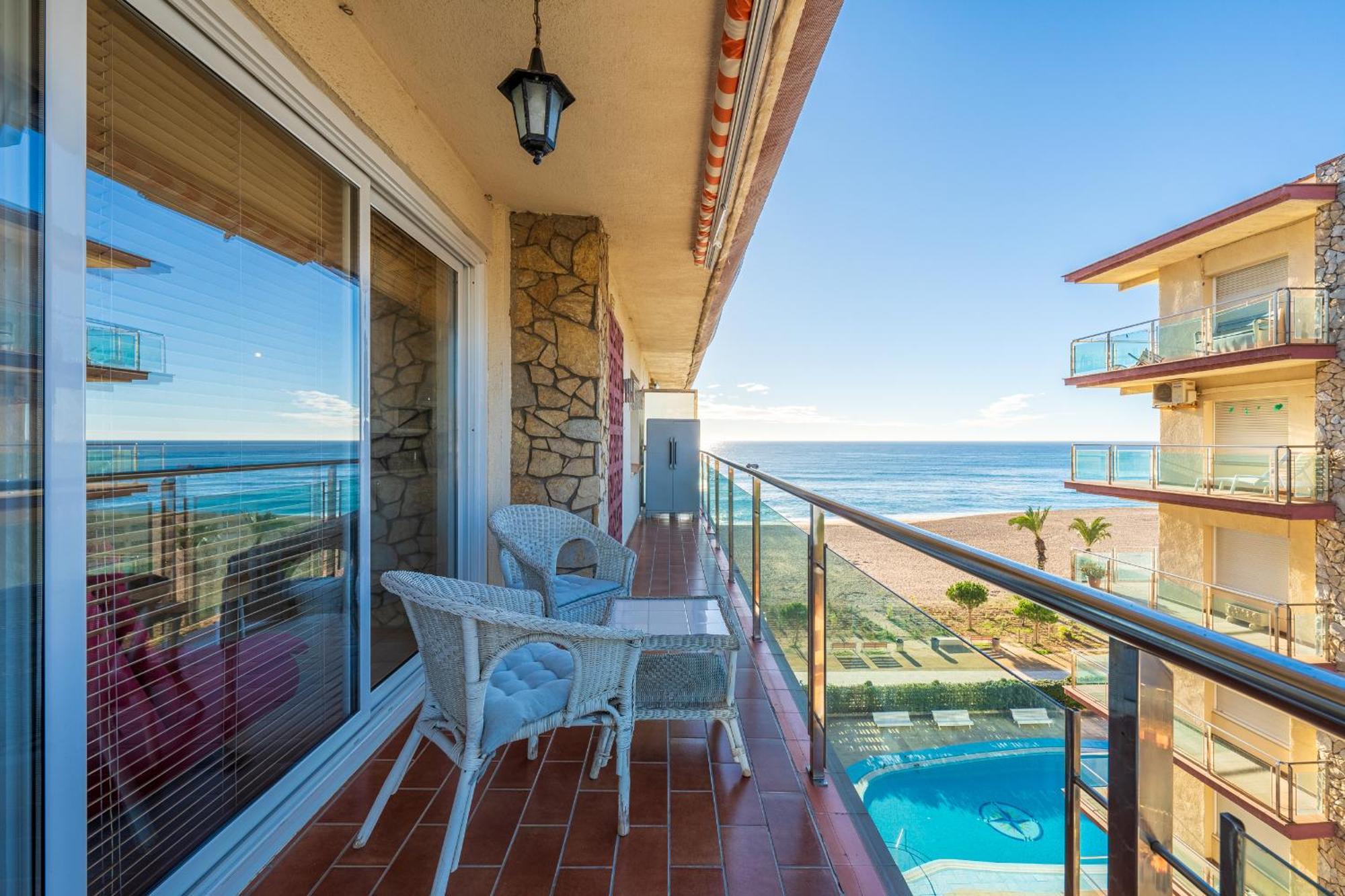 Hauzify I Llevant Apartment