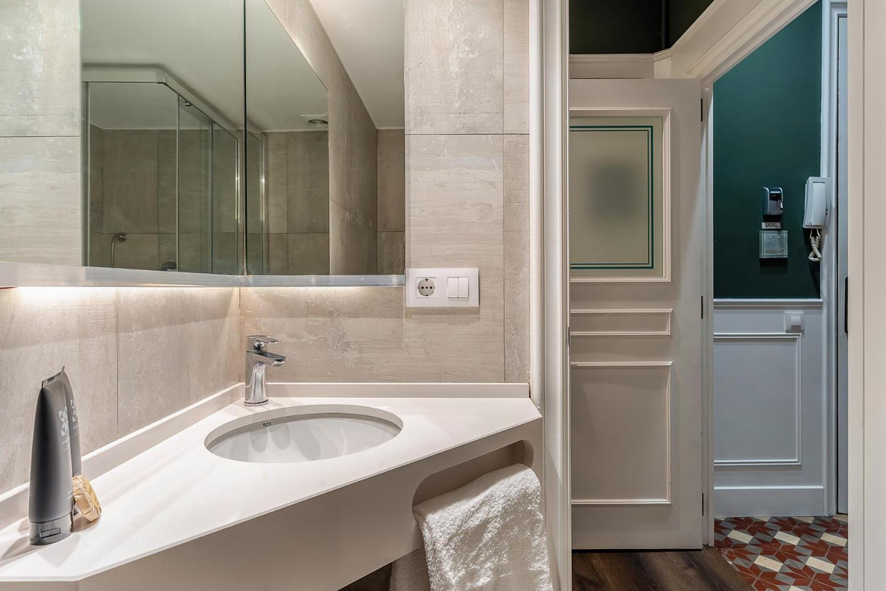 Enjoybcn Tallers Apartamento *