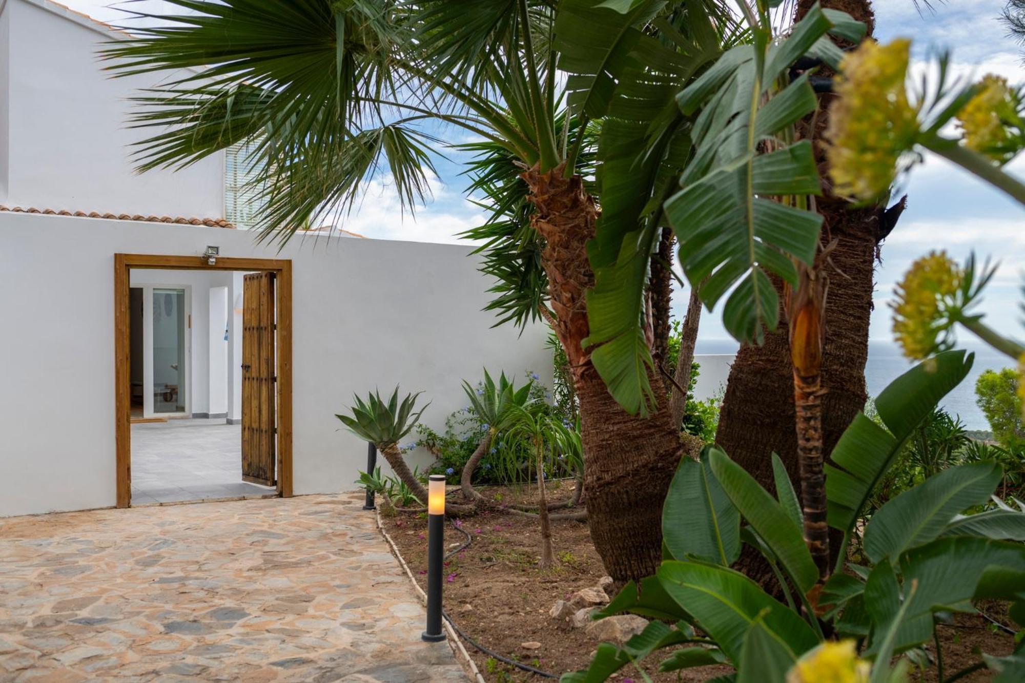 La Corniche Piscine, Parking & Wi-fi *