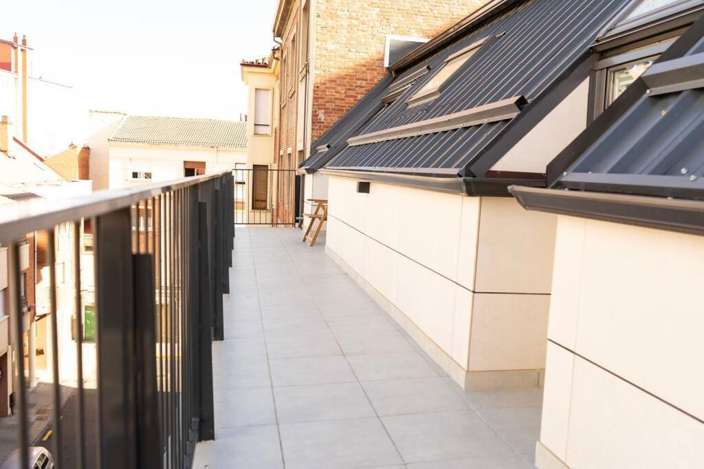 Nuevo En El Centro De - Edificio Rvm Apartamento León
