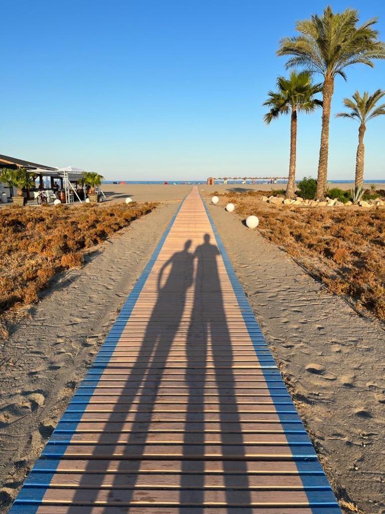 Luna Blanca Vera Playa * Los Amarguillos