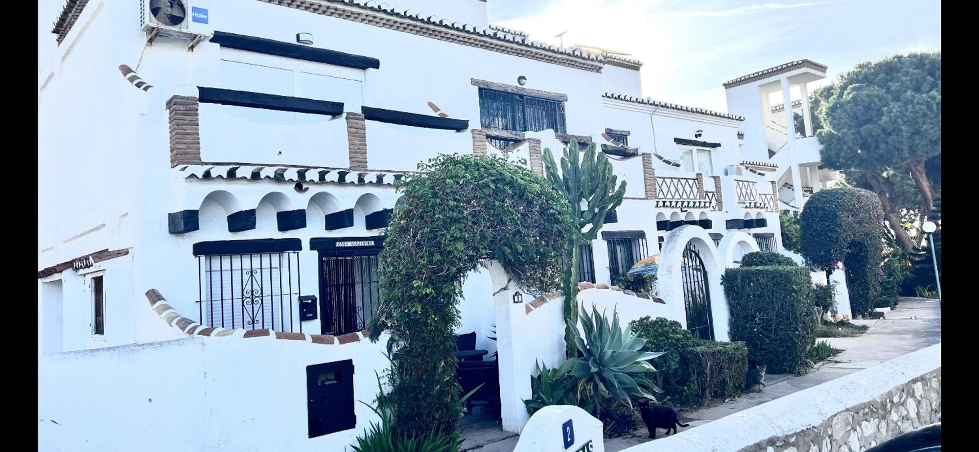 Mijas Costa - Beachside Apartment- A La Cala De Mijas