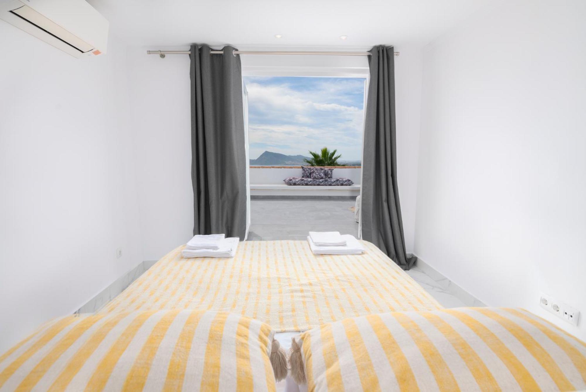 Villa La Corniche Piscine, Parking & Wi-fi *