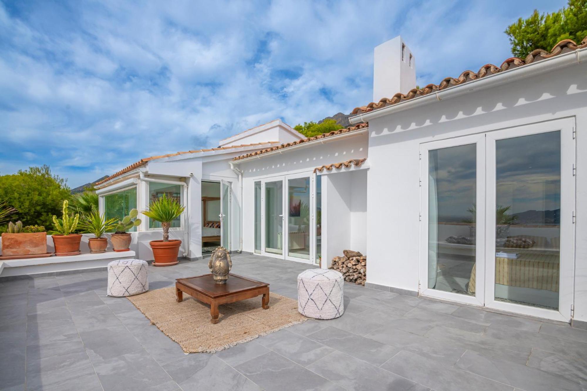 La Corniche Piscine, Parking & Wi-fi Villa