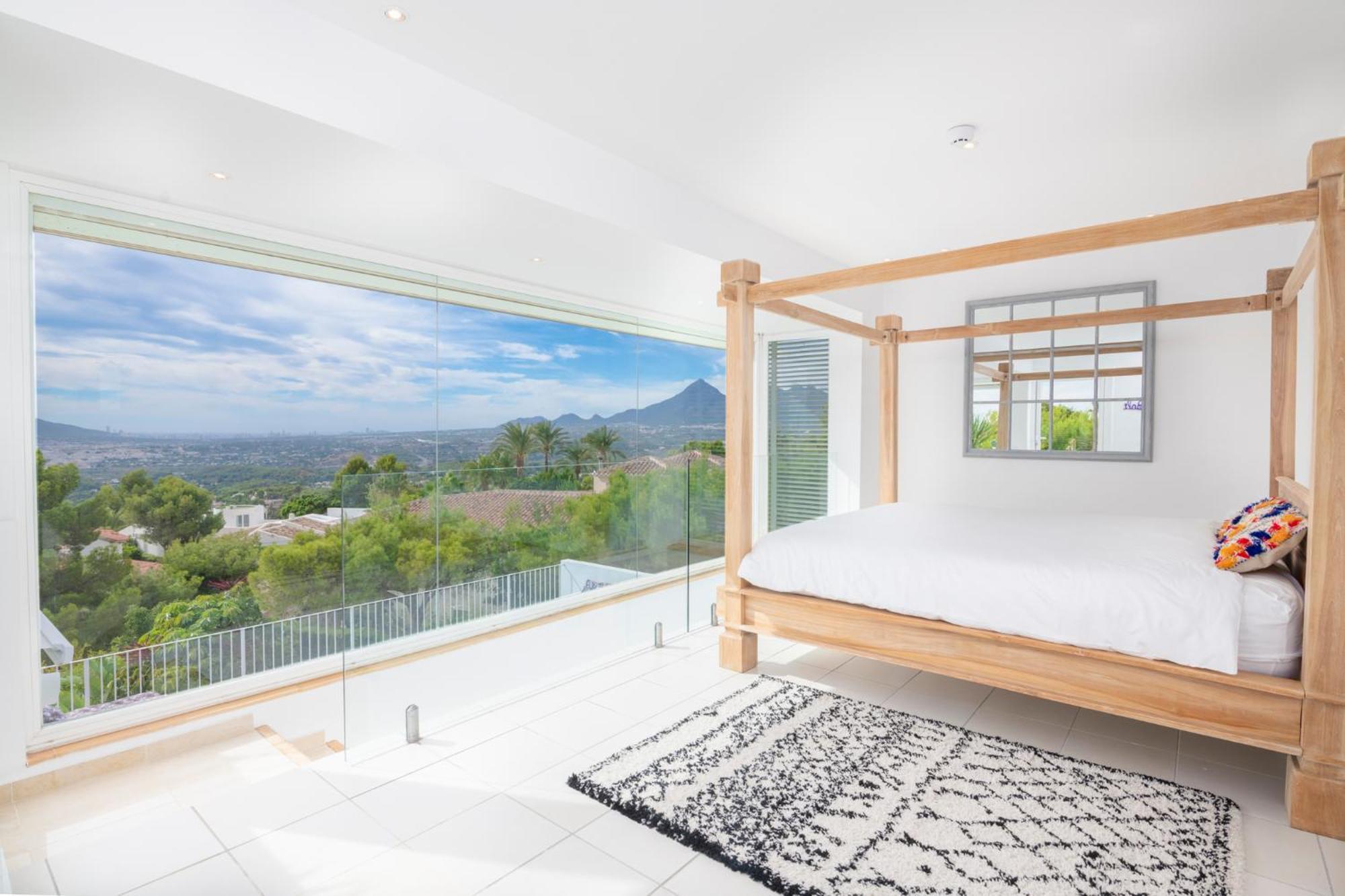 La Corniche Piscine, Parking & Wi-fi Villa