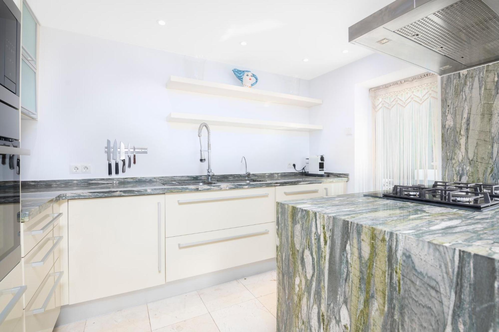 Villa La Corniche Piscine, Parking & Wi-fi Altea