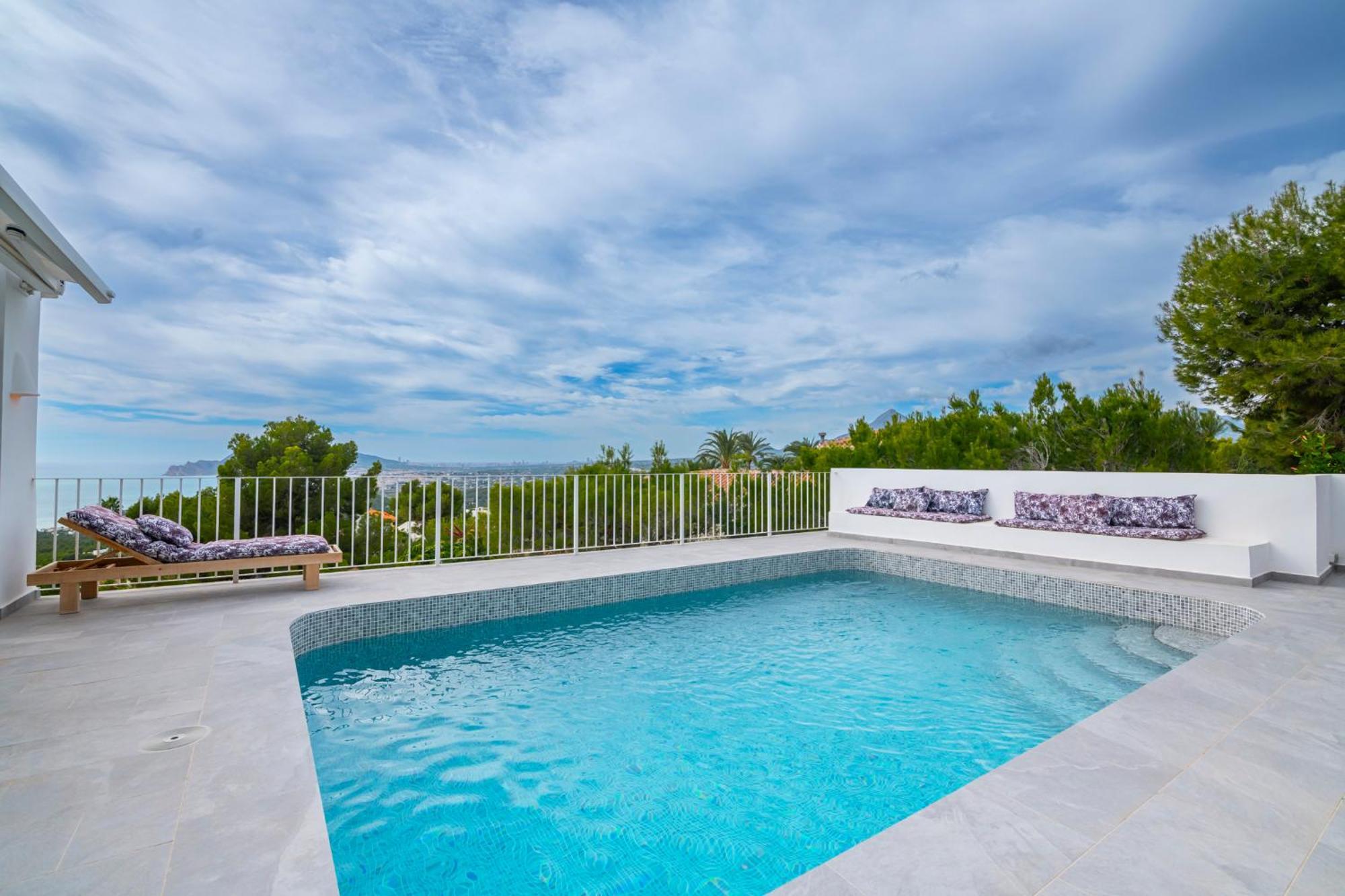 La Corniche Piscine, Parking & Wi-fi Villa