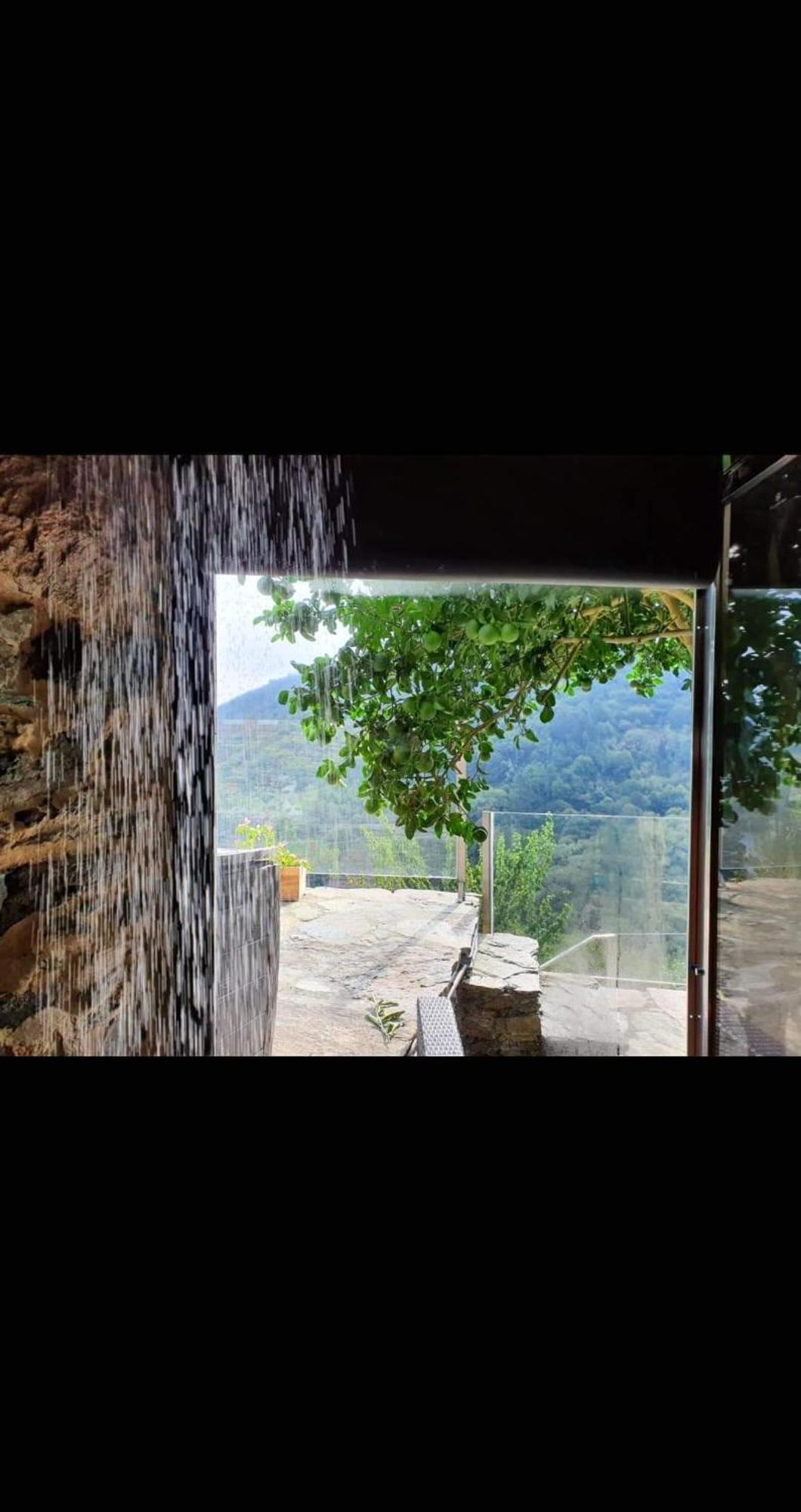 Cabo Do Mundo Bed and breakfast Chantada