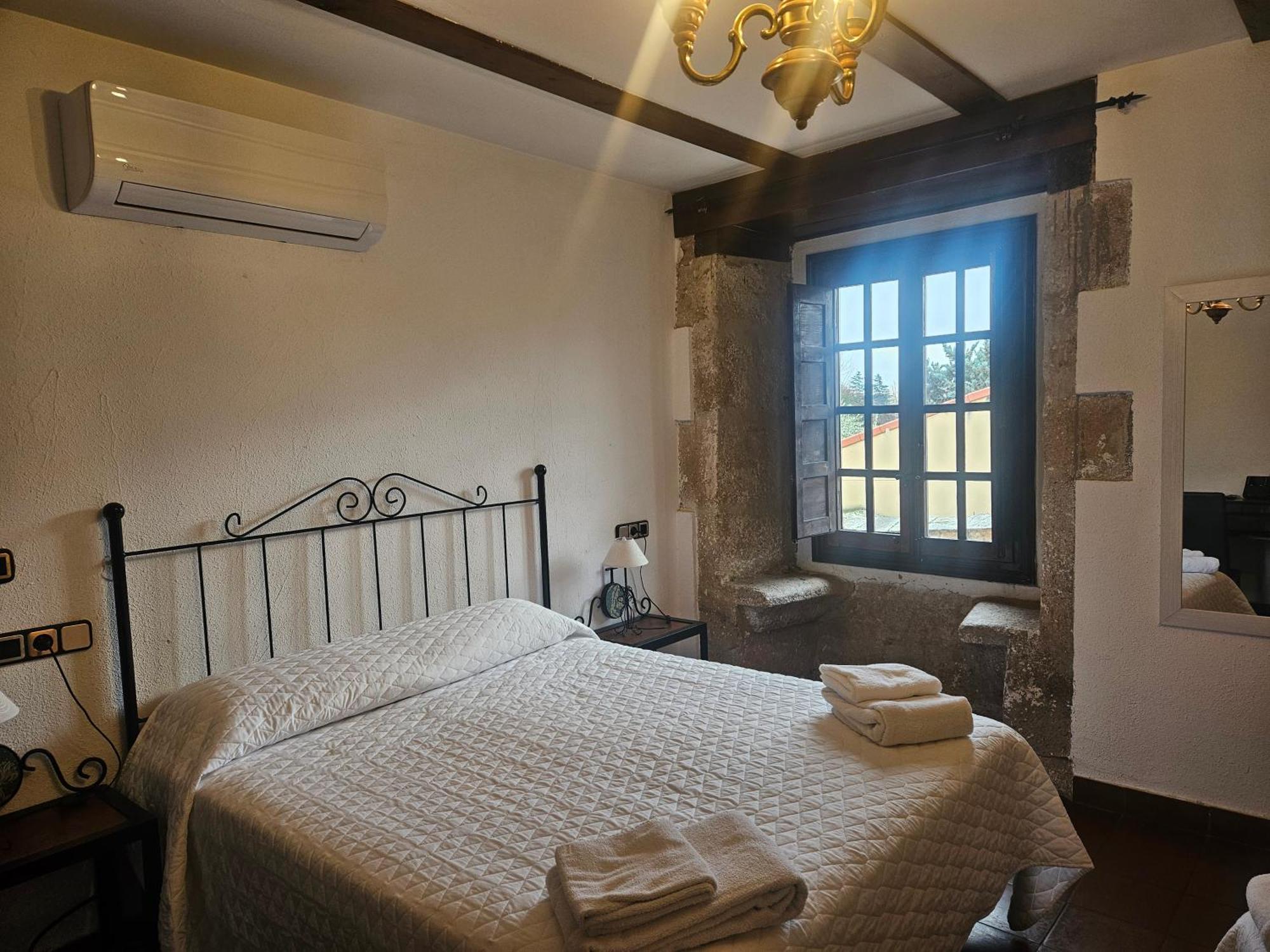 Real De Hotel