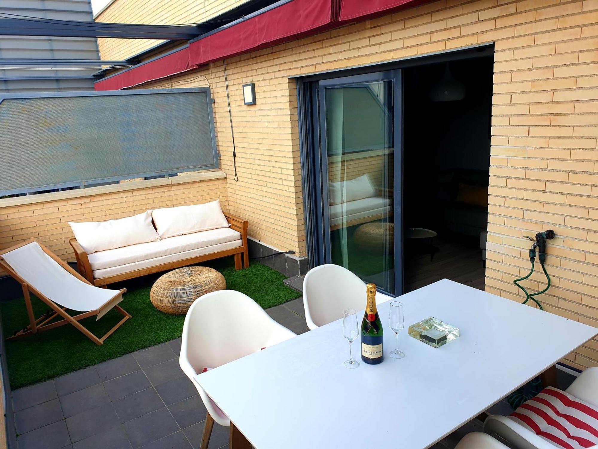 Precioso Atico Grande, 2 Habitaciones, 2 Banos Y Garaje * Rivas-Vaciamadrid