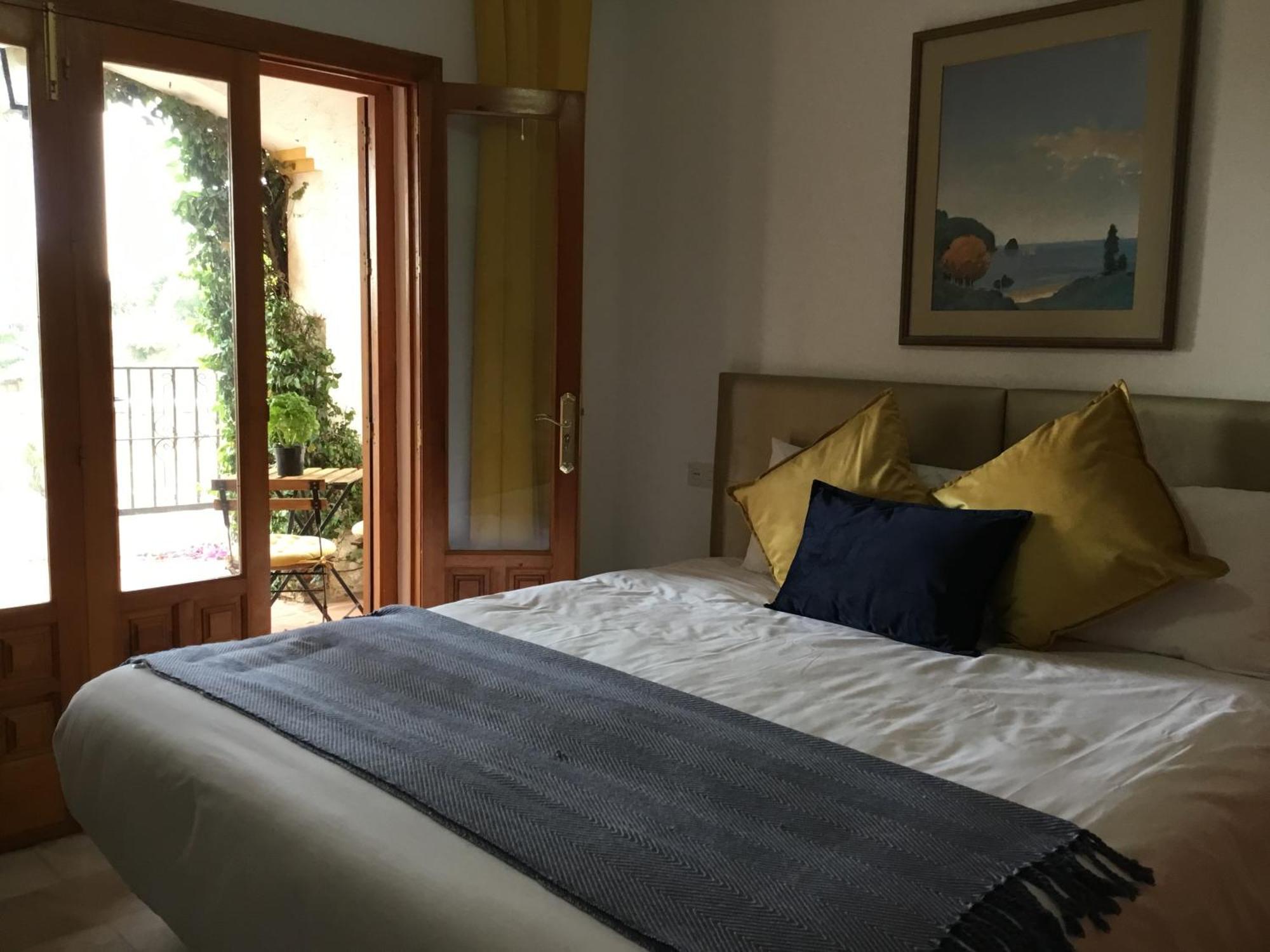 Casa Hermosa Bed & Breakfast