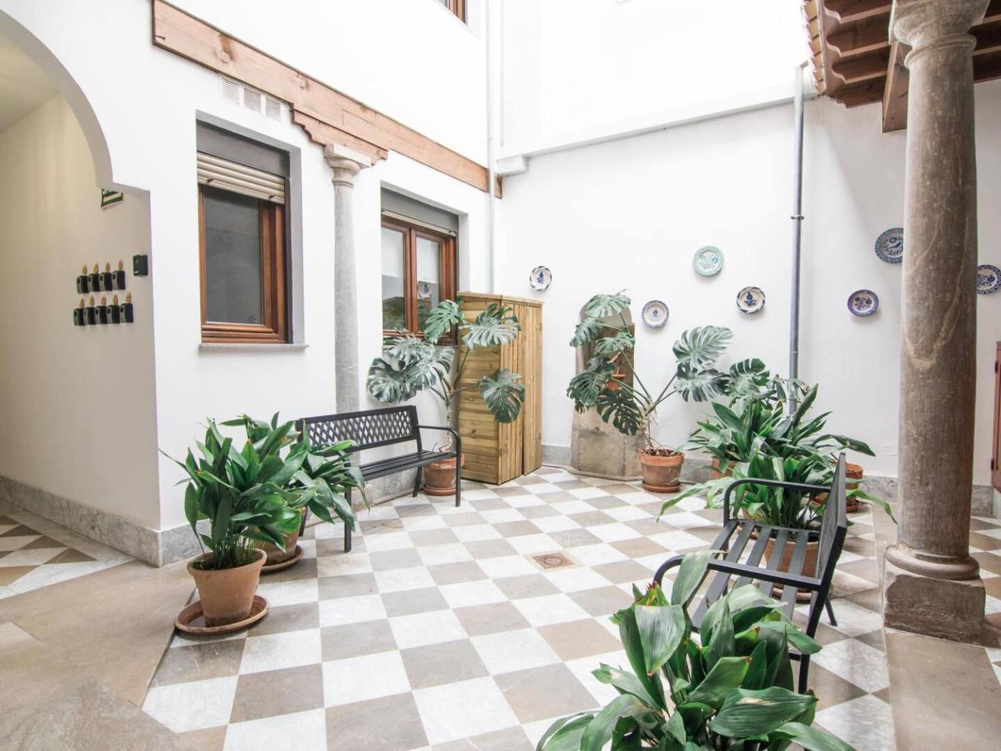 Tuguest Plaza De Gracia Apartment