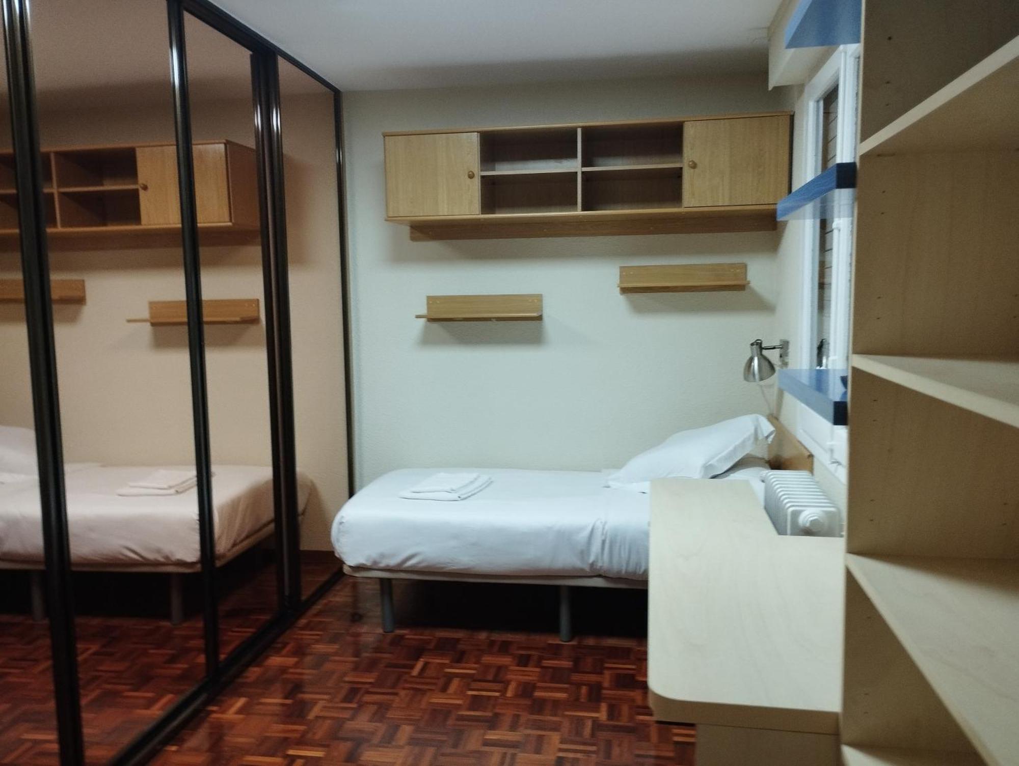 Mendebaldea Apartamento *