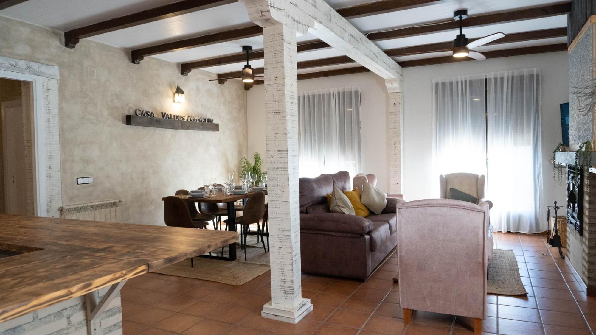 Casa Valdesanmartin - Country House, 10500sqm, Pool, Paddel & Bbq Holiday home *