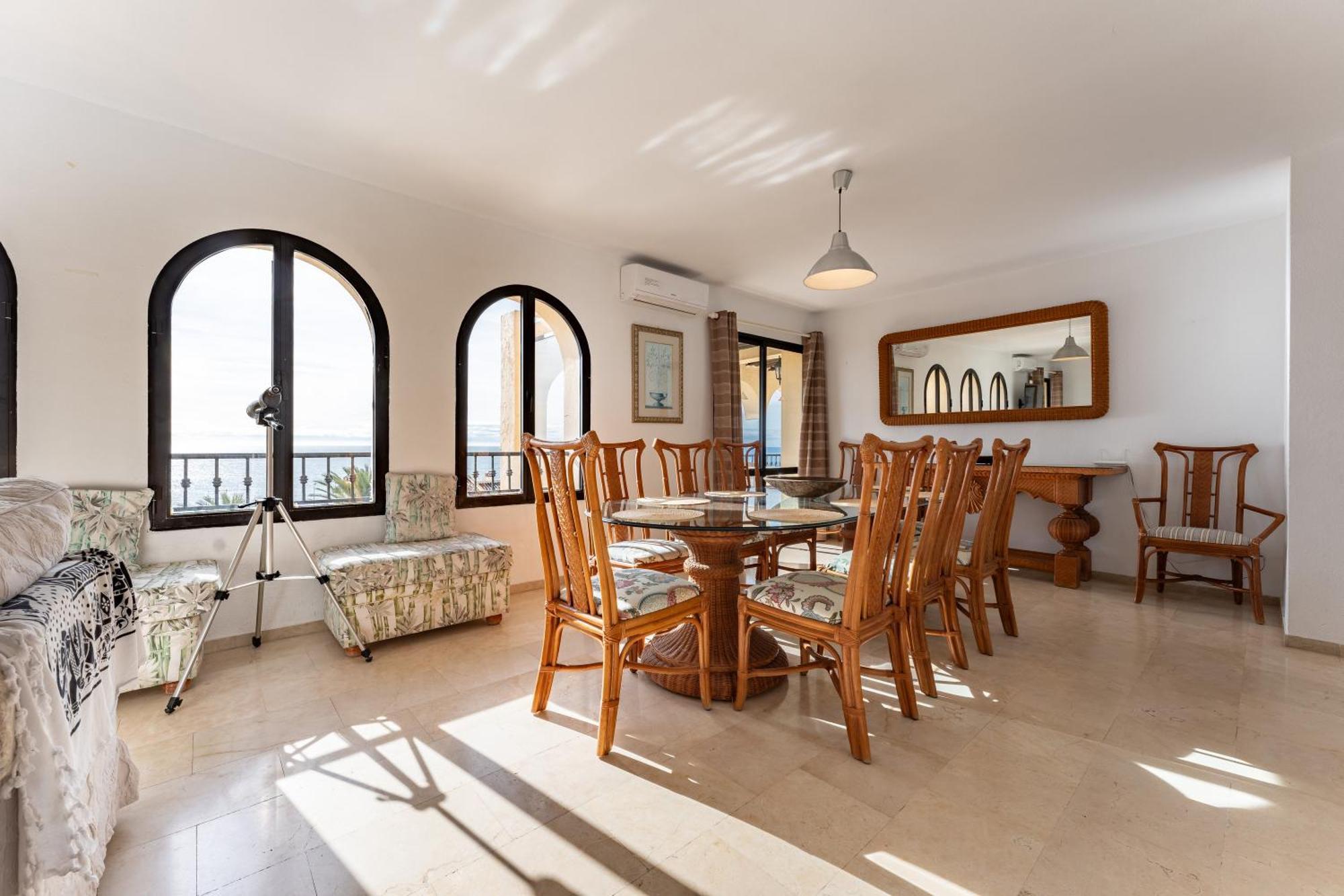 Stunning Sea Views Penthouse Holiday home *