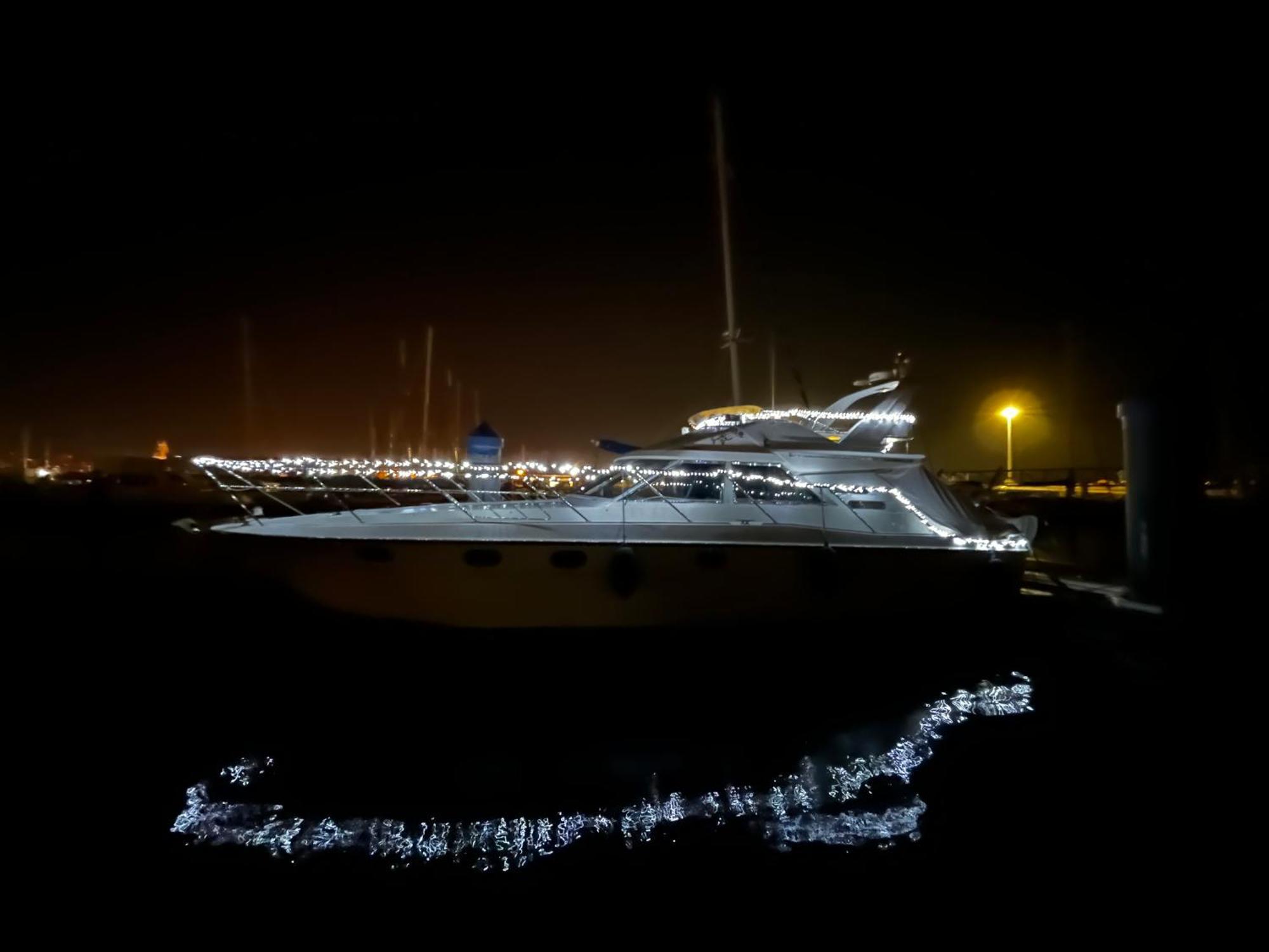 El Yate De La Ria Hotel en barco