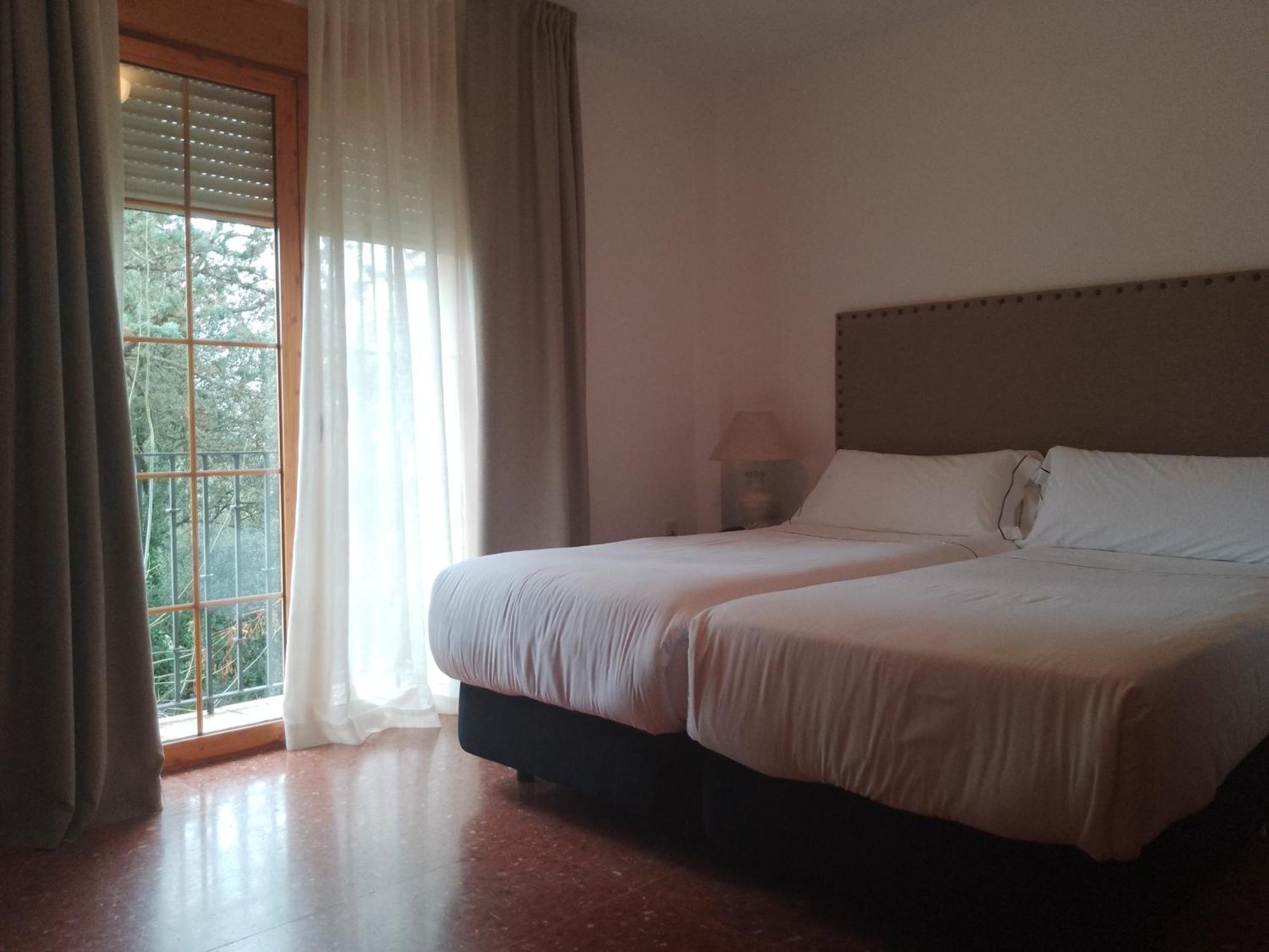 Tugasa El Almendral Hotel 2*