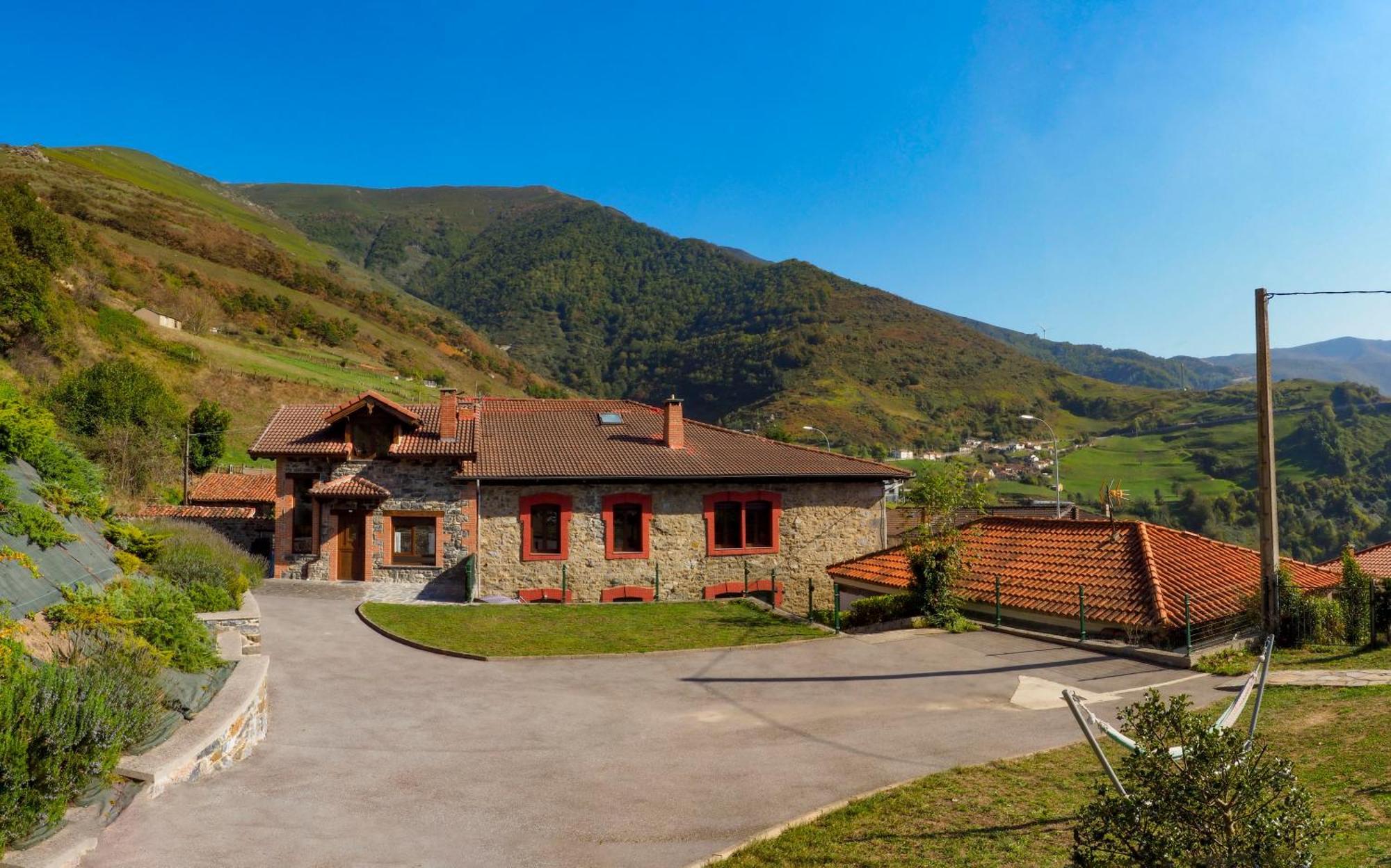 Real Pajares Country house *
