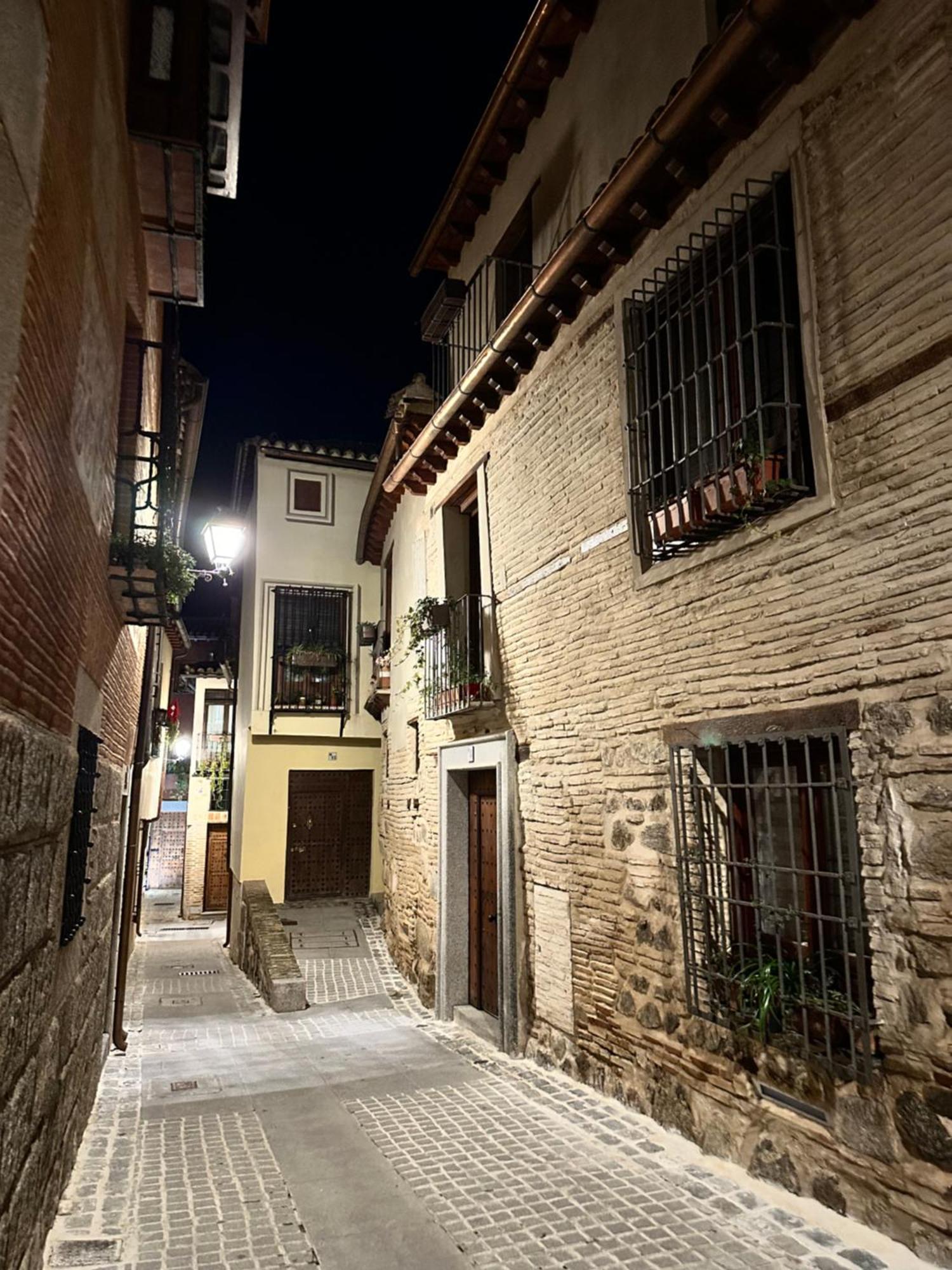 Apart. Palacio Canónigo 7 - Junto Catedral Apartamento Toledo