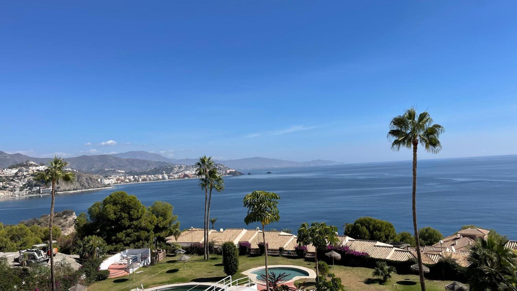 Luxury Penthouse: The Beacon At Punta De La Mona *