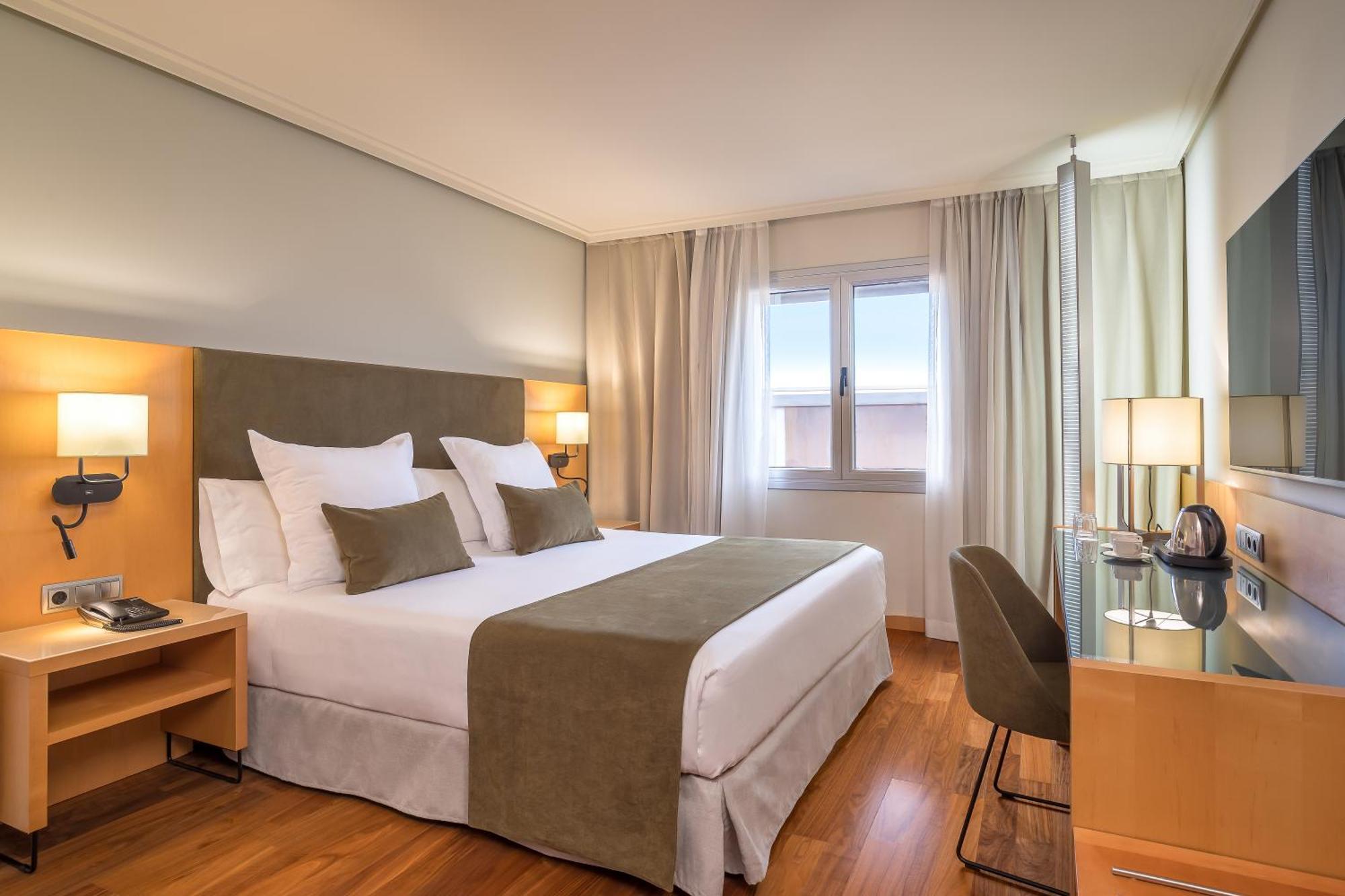 Hotel Barcelo Siete Coronas 4*