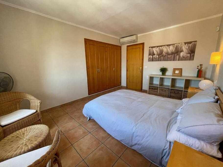 Galdana Con Piscina Apartment