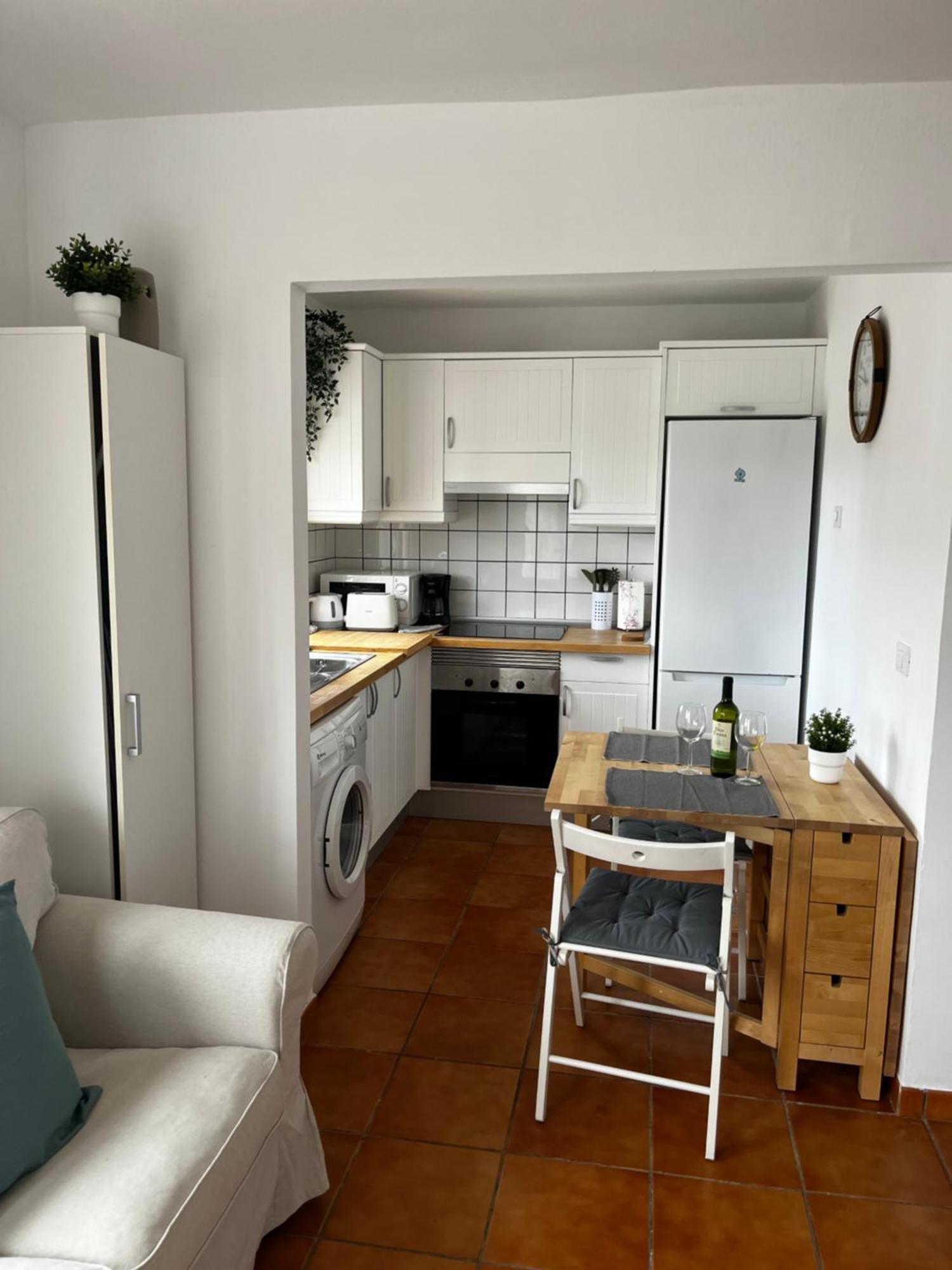 2 Bedroom Cristianos Tenerife Tamaragua Сasa de vacaciones
