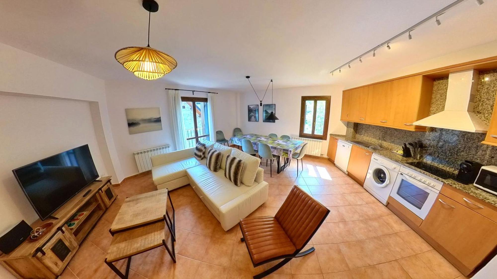- Tucasaenlospirineos Holiday home *