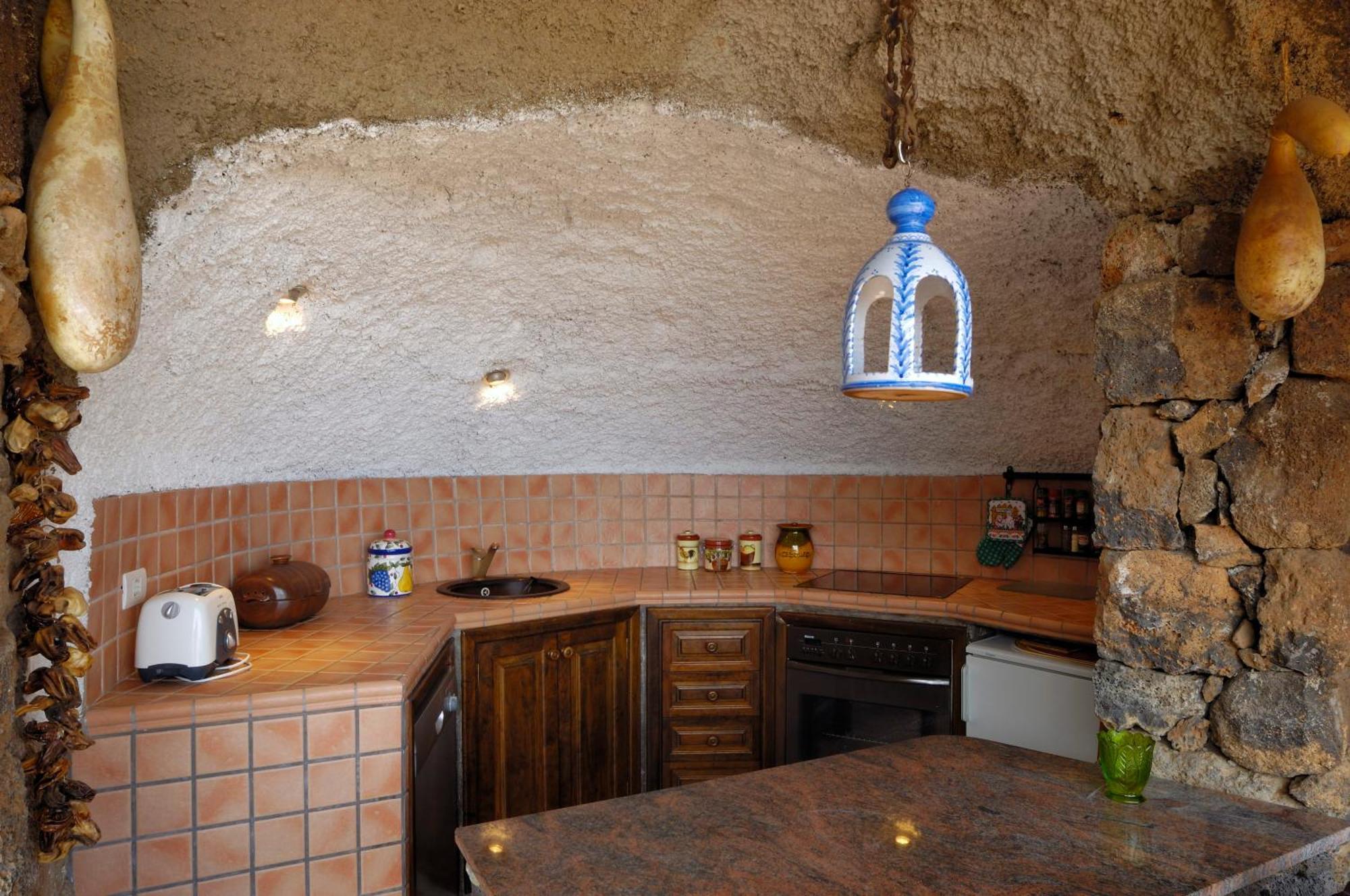 Castillo Lanzarote Sophie - Luxury -sleep In A Volcanic Cave With Heated Pool Villa Tías