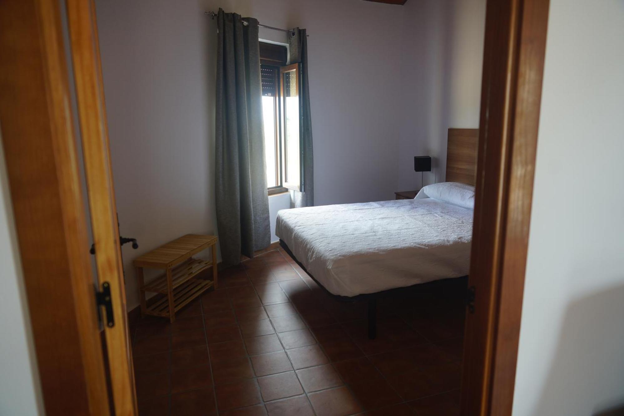 Cruceros Alqueva Hostal Cheles
