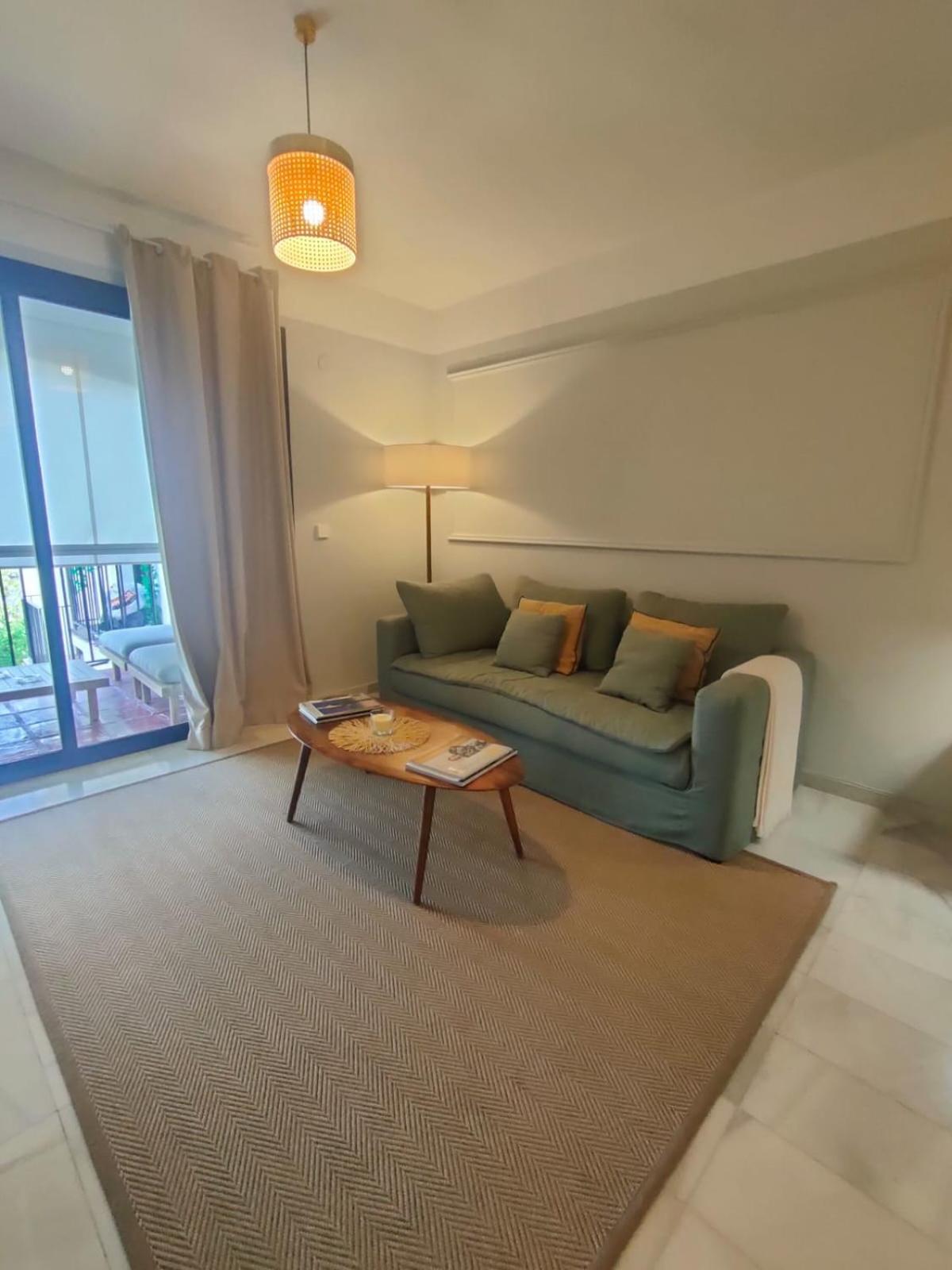 Central & Renovated Studio With Pool In Puerto Banus Apartment