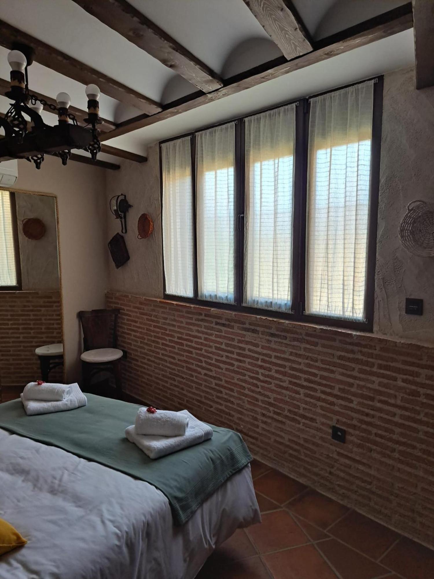 La Bodega, Ofrece Cata De Vino Gratis *