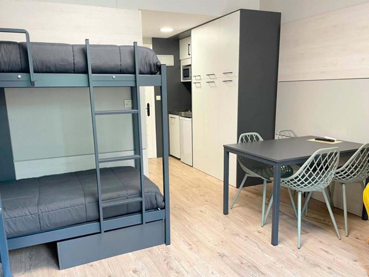 Apartahotel Midi